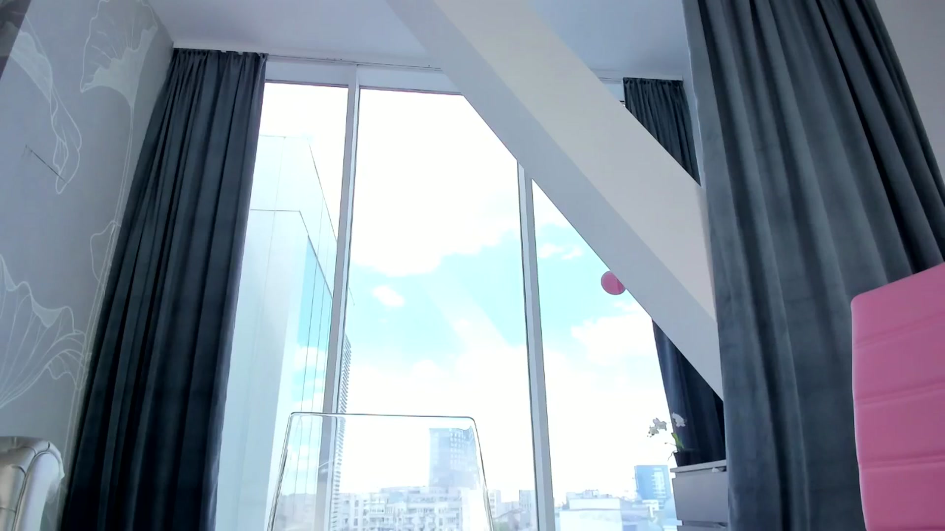 Gallery image thumbnail from AudreyRyen's myfreecams stream on, 08/07/2024, 14:44 image 9 of 20