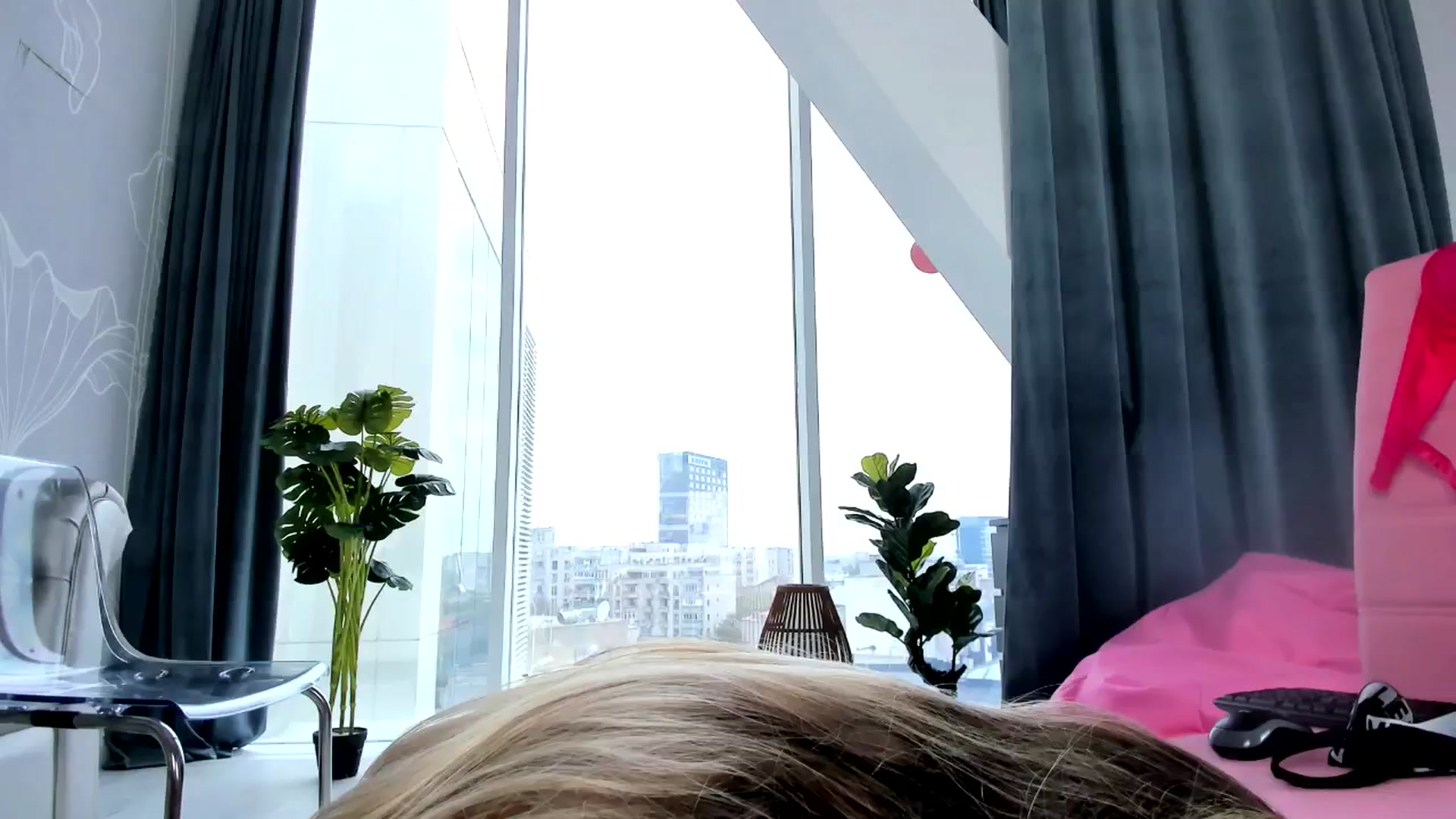 Gallery image thumbnail from AudreyRyen's myfreecams stream on, 10/06/2024, 12:42 image 6 of 20