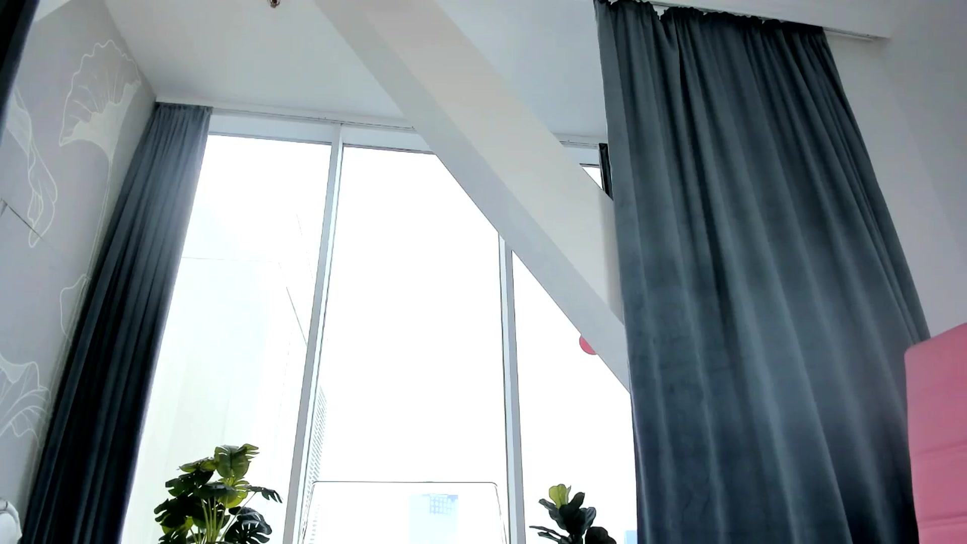 Gallery image thumbnail from AudreyRyen's myfreecams stream on, 10/09/2024, 16:46 image 6 of 20