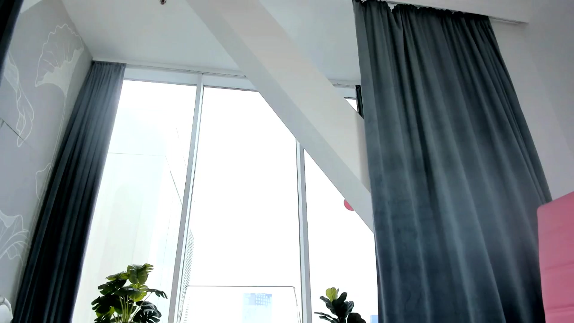 Gallery image thumbnail from AudreyRyen's myfreecams stream on, 10/09/2024, 16:46 image 7 of 20