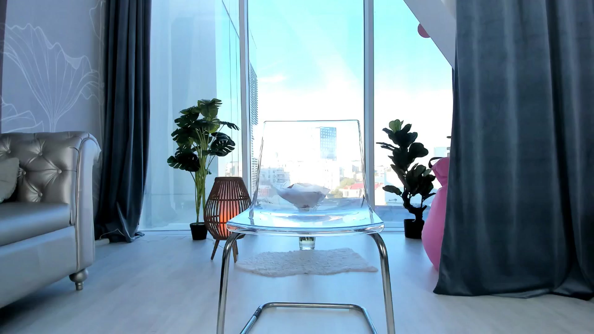 Gallery image thumbnail from AudreyRyen's myfreecams stream on, 10/13/2024, 17:17 image 8 of 20