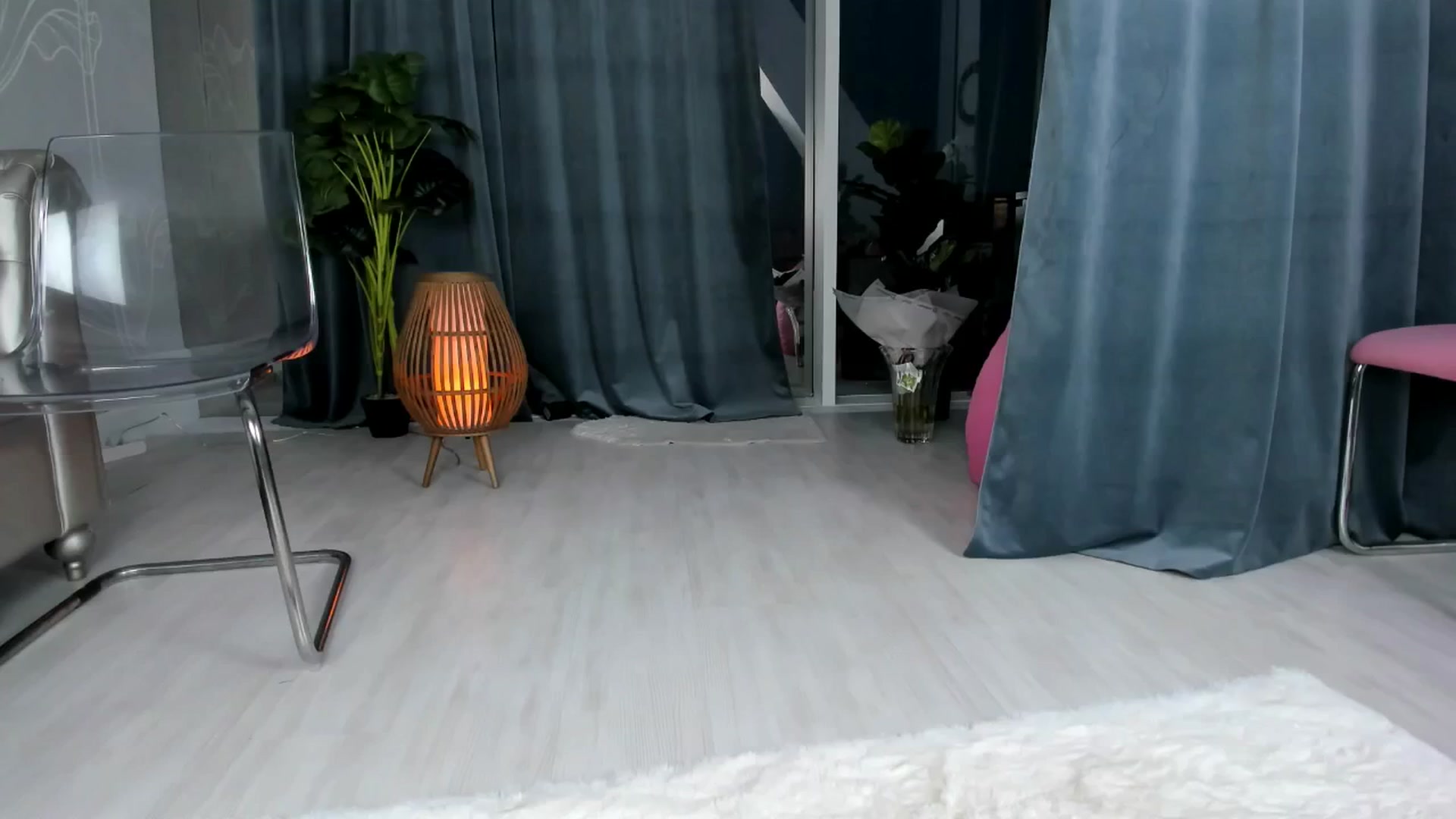 Gallery image thumbnail from AudreyRyen's myfreecams stream on, 10/14/2024, 18:09 image 2 of 20