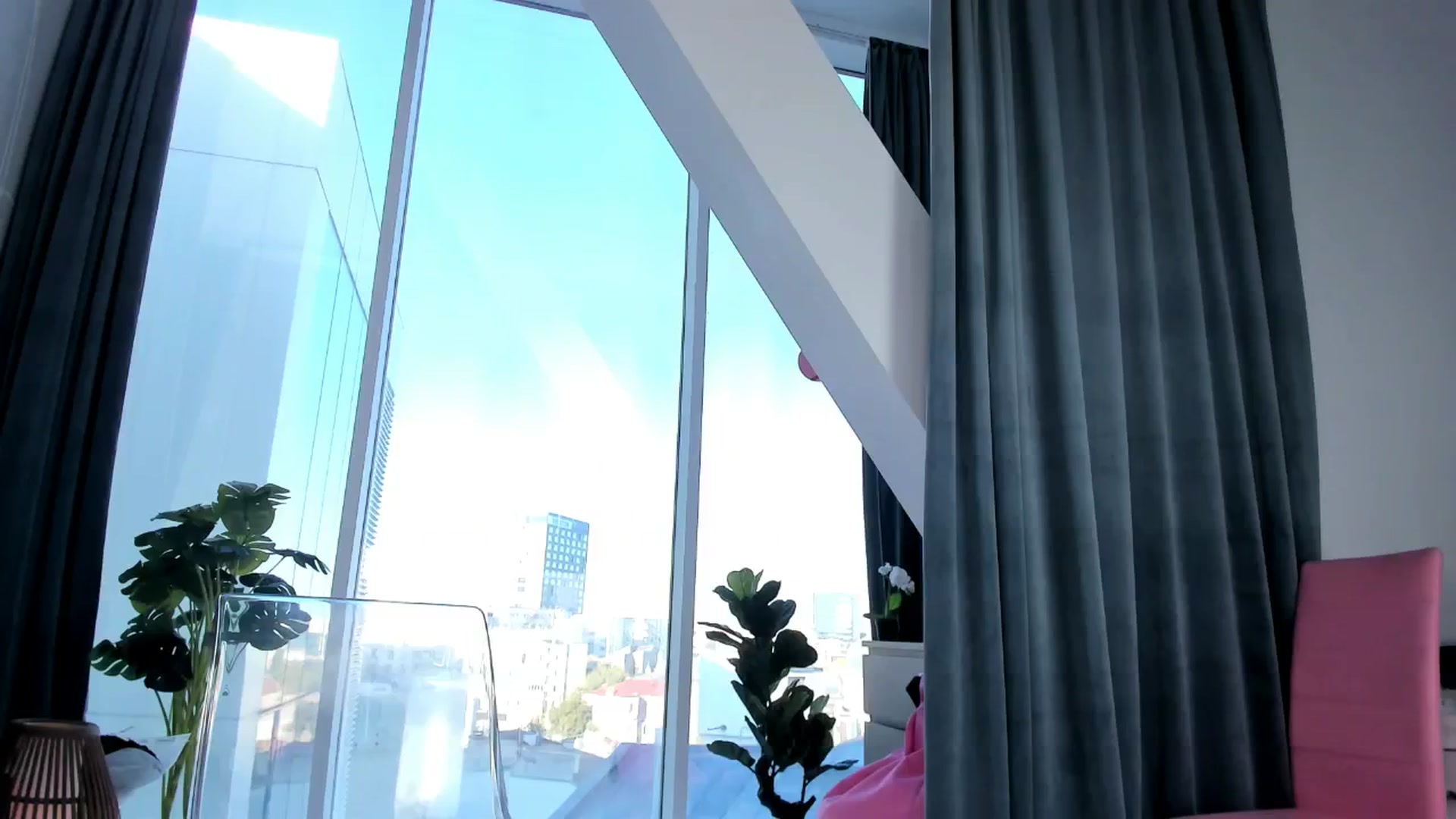 Gallery image thumbnail from AudreyRyen's myfreecams stream on, 10/18/2024, 16:14 image 5 of 20