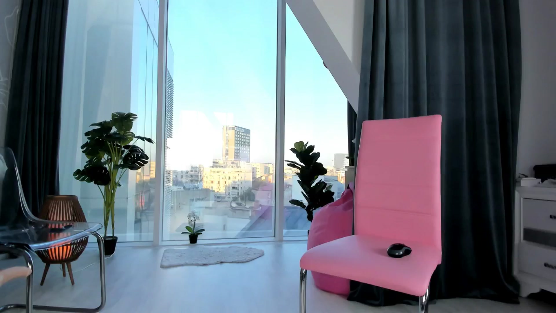 Gallery image thumbnail from AudreyRyen's myfreecams stream on, 10/23/2024, 17:18 image 12 of 20