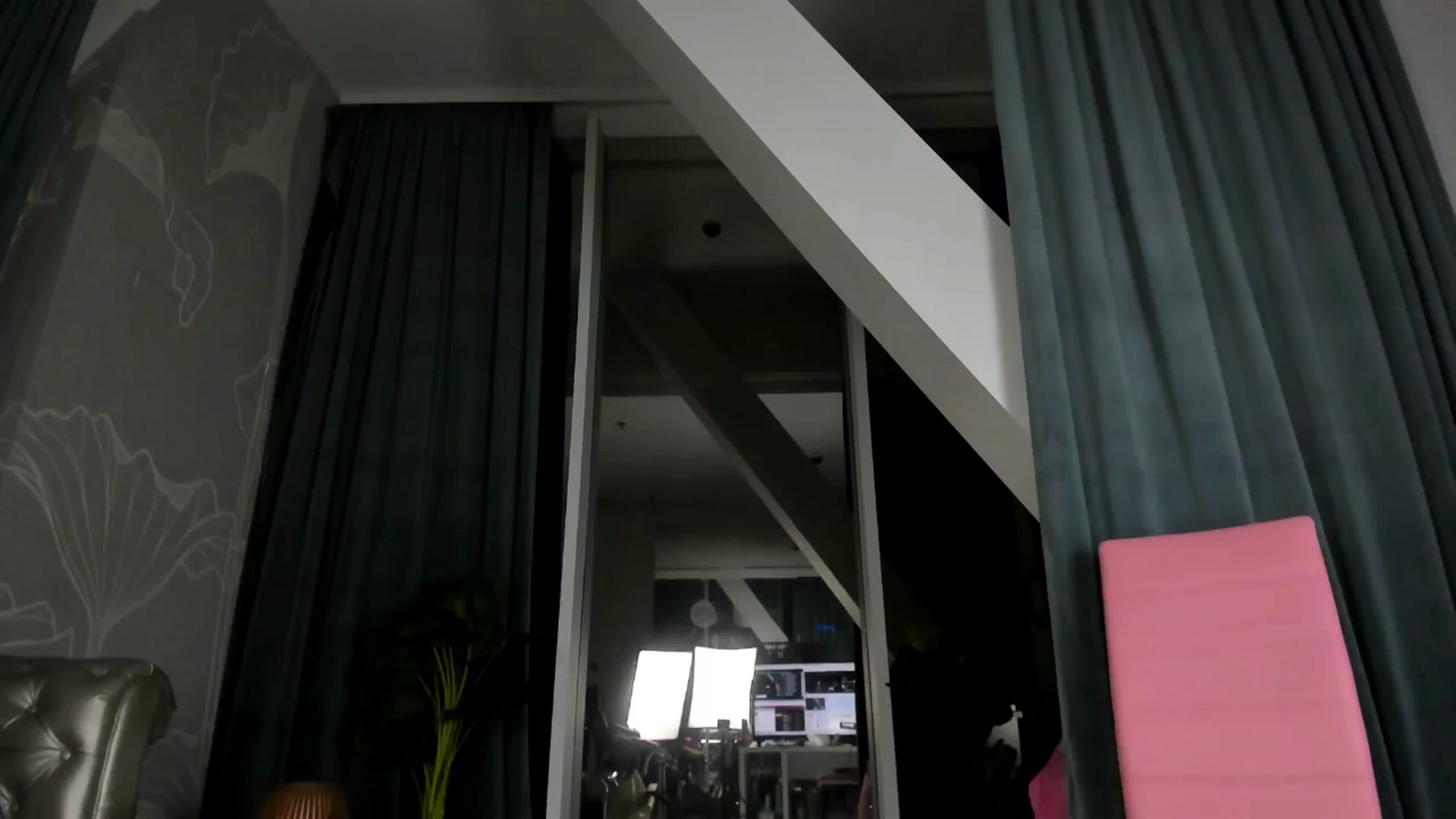 Gallery image thumbnail from AudreyRyen's myfreecams stream on, 11/04/2024, 18:27 image 11 of 20