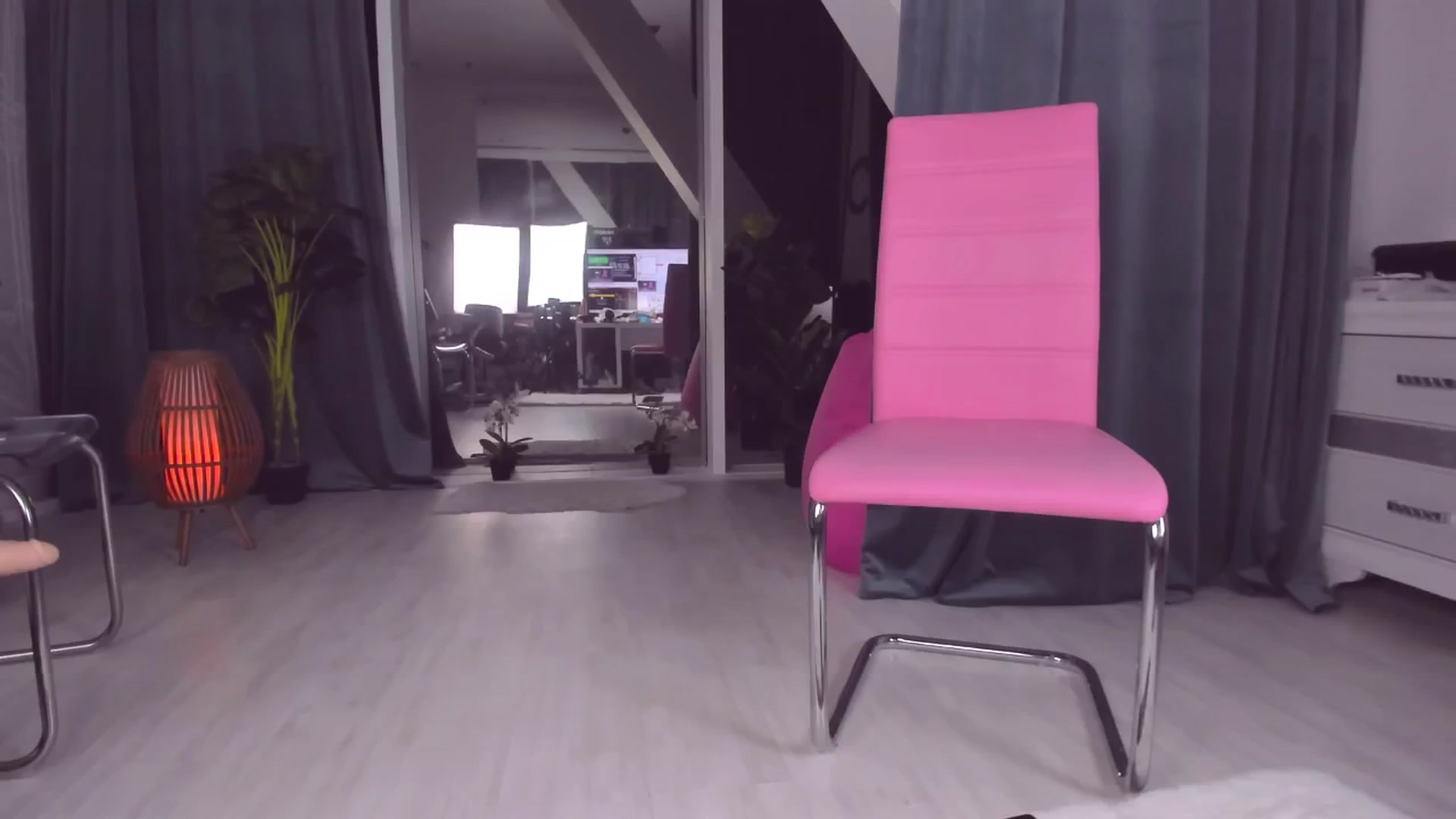 Gallery image thumbnail from AudreyRyen's myfreecams stream on, 11/17/2024, 17:24 image 19 of 20