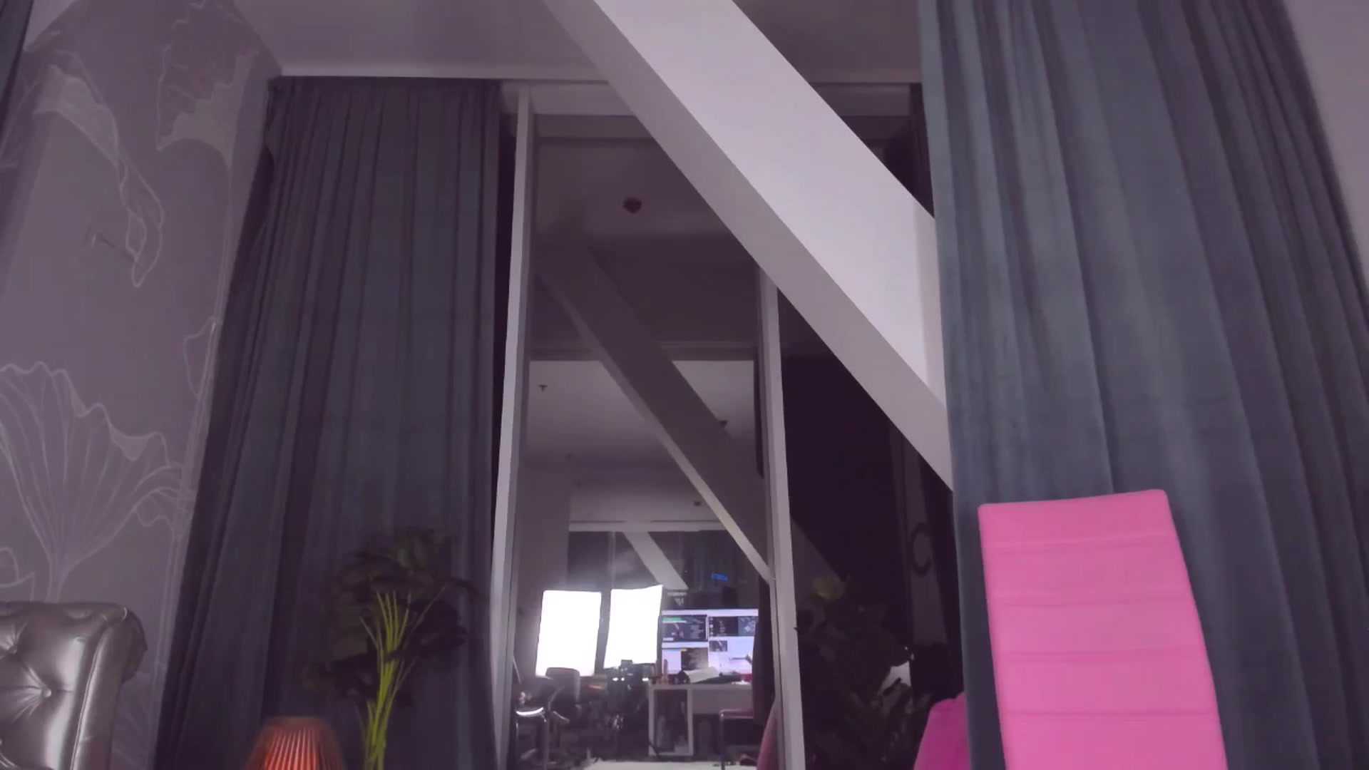 Gallery image thumbnail from AudreyRyen's myfreecams stream on, 11/17/2024, 17:45 image 12 of 20