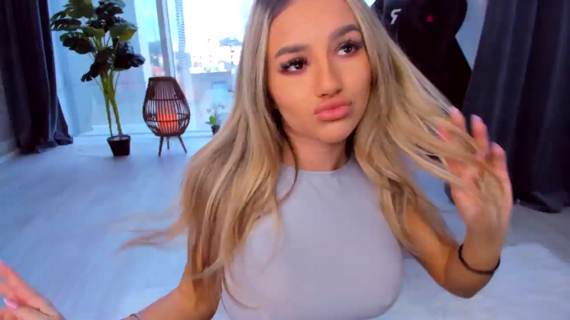 Gallery image thumbnail from AudreyRyen's myfreecams stream on, 01/11/2025, 12:17 image 5 of 20