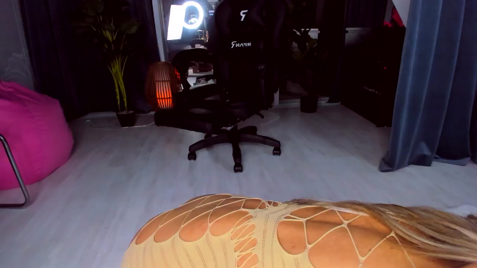 Gallery image thumbnail from AudreyRyen's myfreecams stream on, 01/16/2025, 17:57 image 1 of 20