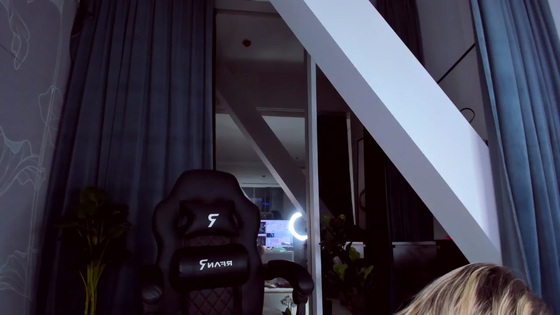 Gallery image thumbnail from AudreyRyen's myfreecams stream on, 02/04/2025, 17:44 image 17 of 20