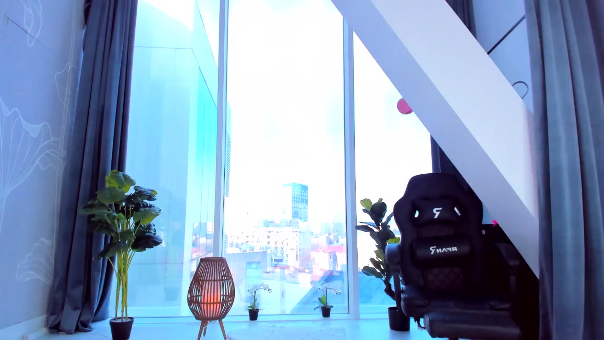 Gallery image thumbnail from AudreyRyen's myfreecams stream on, 02/13/2025, 16:31 image 7 of 20