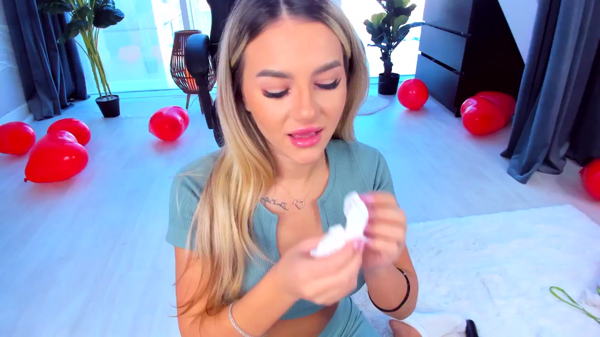 Gallery image thumbnail from AudreyRyen's myfreecams stream on, 02/19/2025, 13:08 image 6 of 20