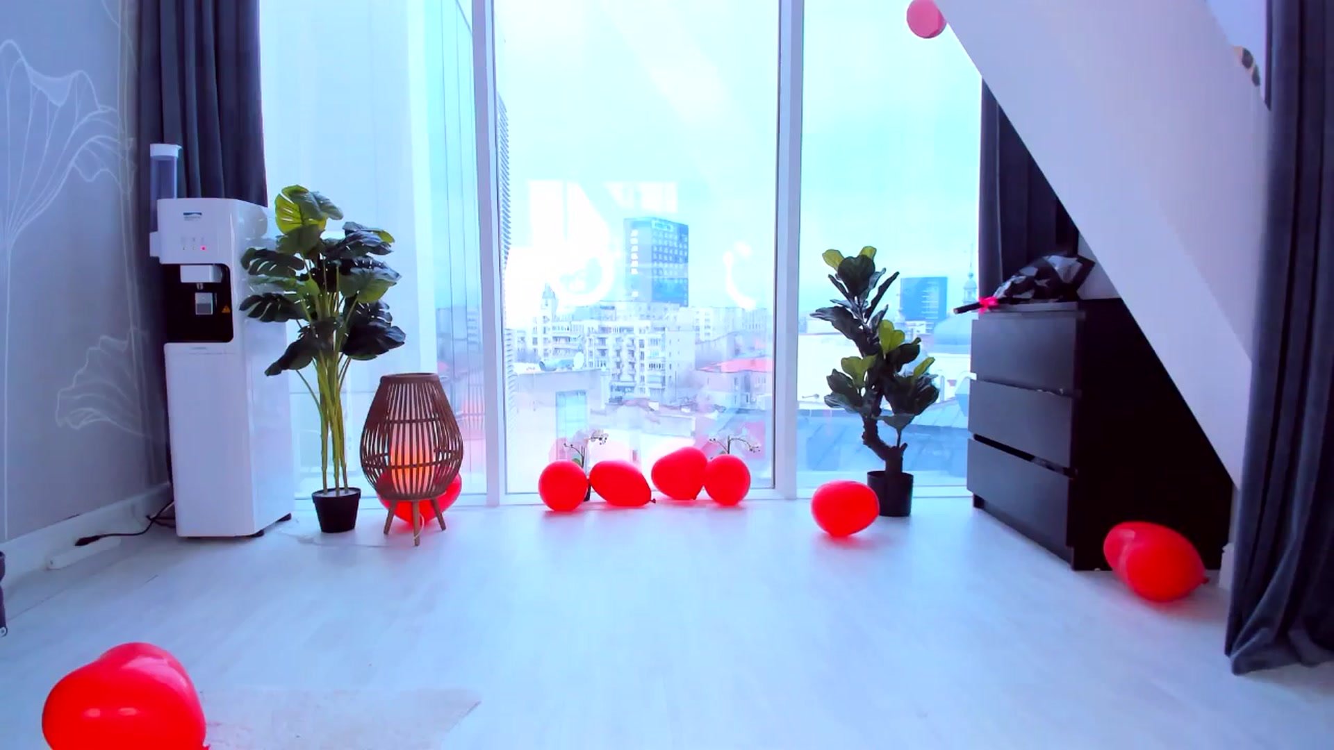 Gallery image thumbnail from AudreyRyen's myfreecams stream on, 03/17/2025, 12:48 image 2 of 20