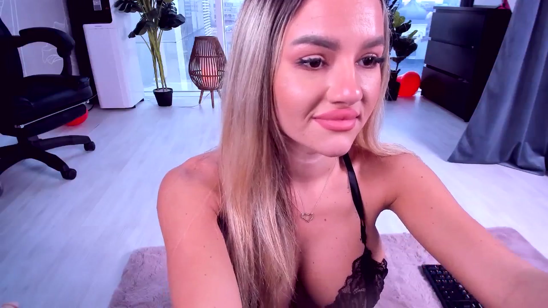 Gallery image thumbnail from AudreyRyen's myfreecams stream on, 04/02/2025, 14:13 image 15 of 20