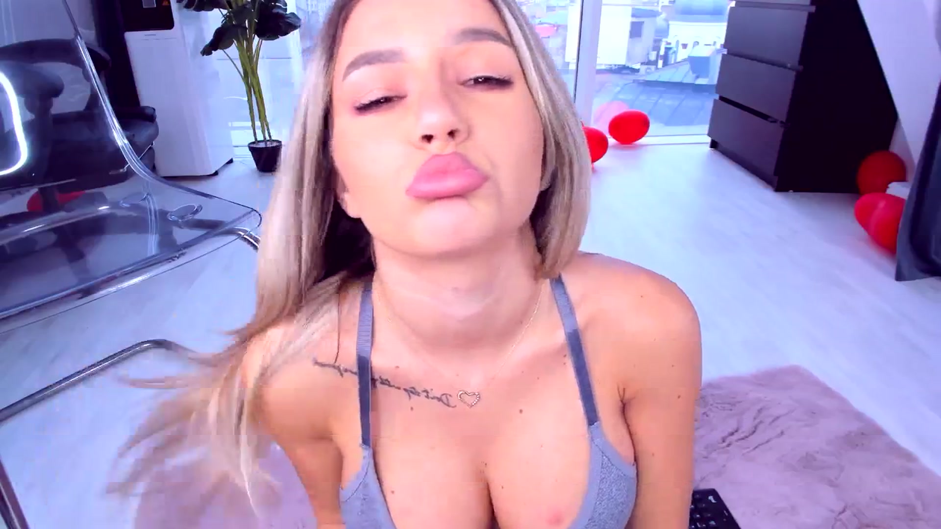 Gallery image thumbnail from AudreyRyen's myfreecams stream on, 04/11/2025, 17:07 image 7 of 20