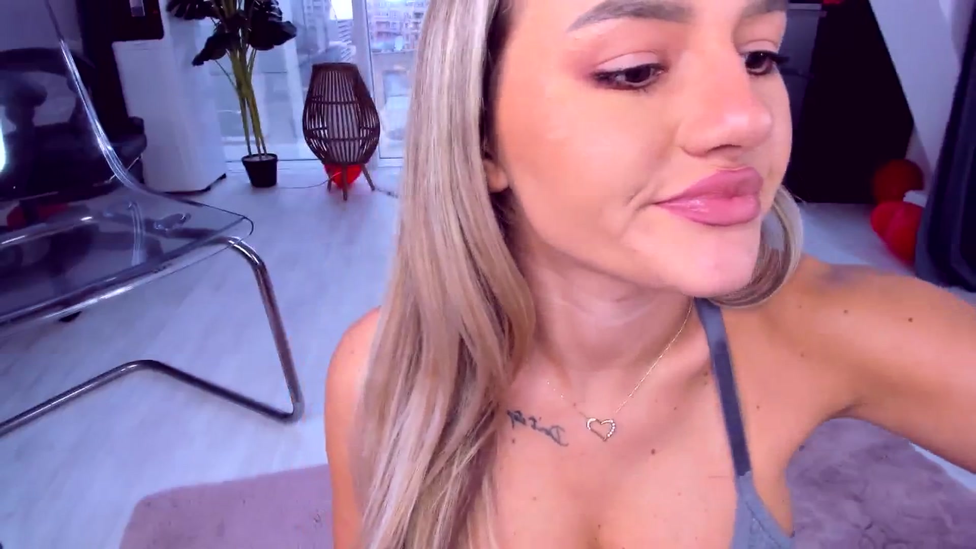 Gallery image thumbnail from AudreyRyen's myfreecams stream on, 04/11/2025, 17:07 image 9 of 20