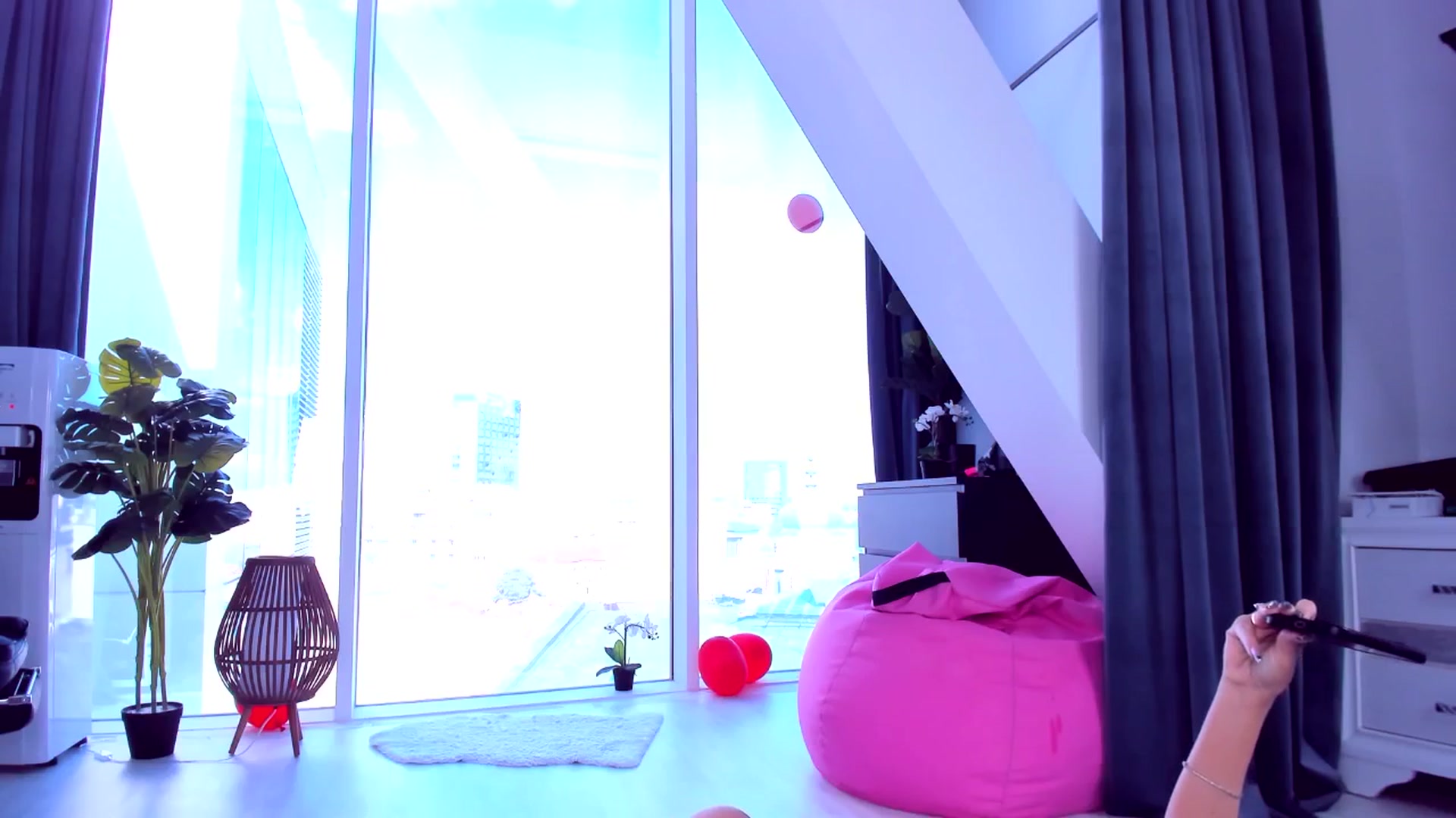 Gallery image thumbnail from AudreyRyen's myfreecams stream on, 04/24/2025, 15:23 image 11 of 20