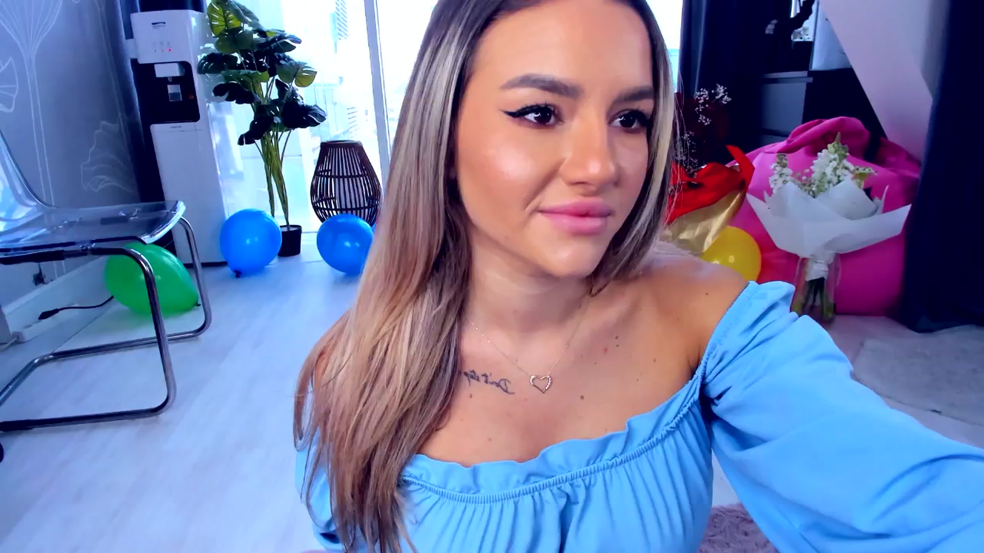 Gallery image thumbnail from AudreyRyen's myfreecams stream on, 05/13/2025, 10:46 image 1 of 20