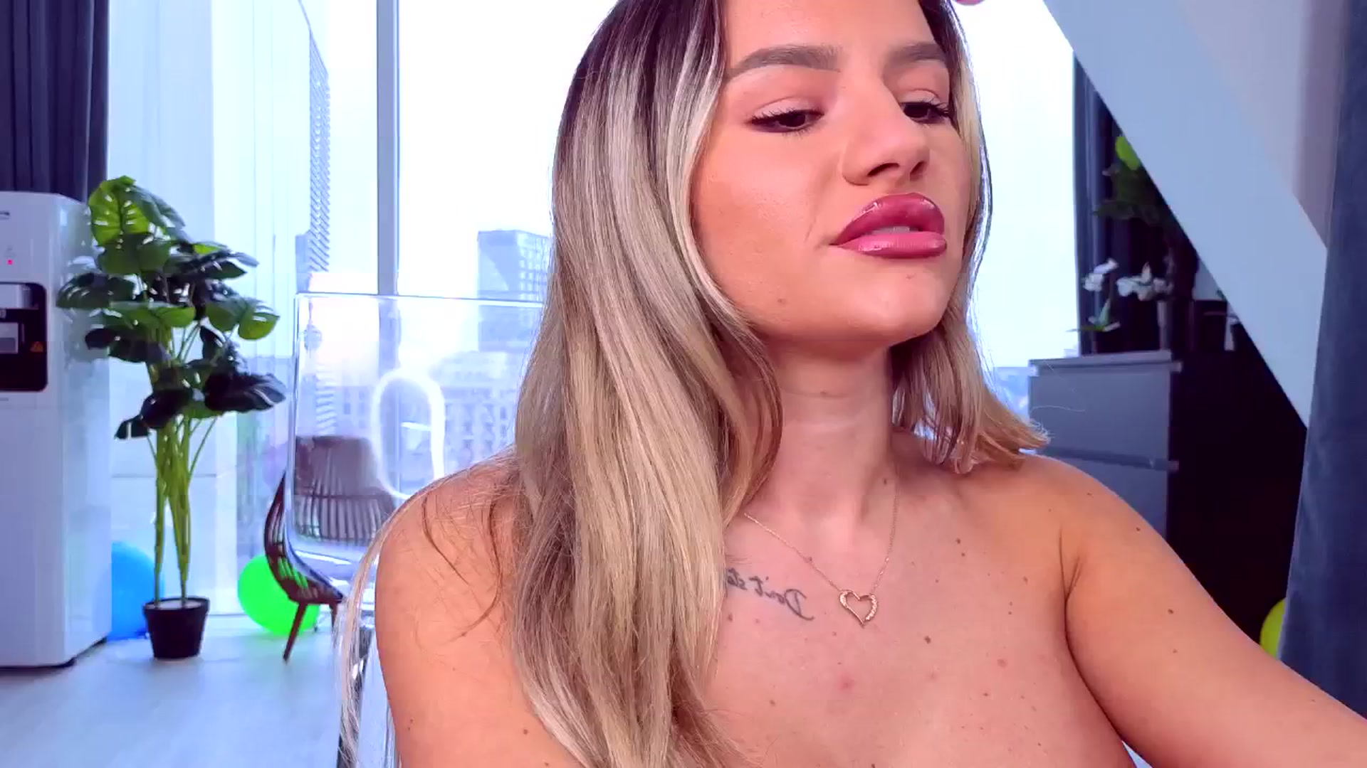 Gallery image thumbnail from AudreyRyen's myfreecams stream on, 05/24/2025, 14:03 image 13 of 20