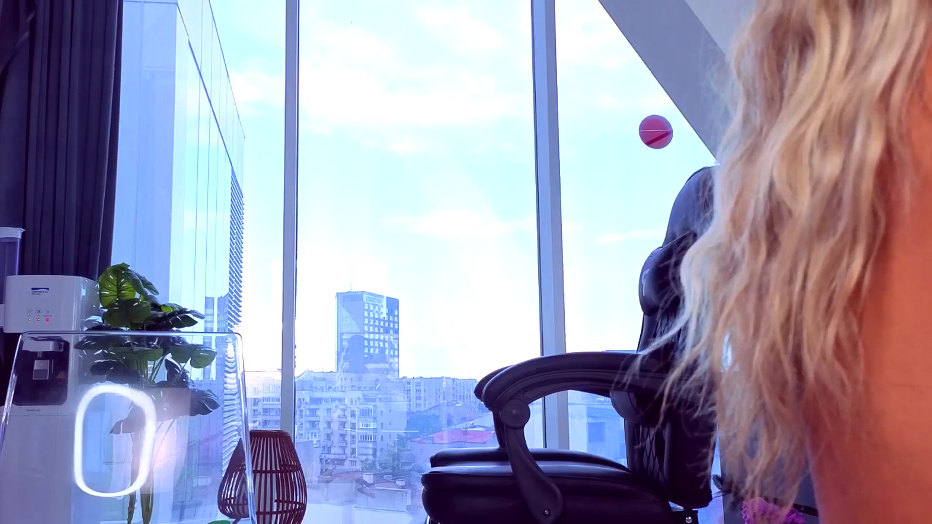 Gallery image thumbnail from AudreyRyen's myfreecams stream on, 06/01/2025, 16:16 image 6 of 20