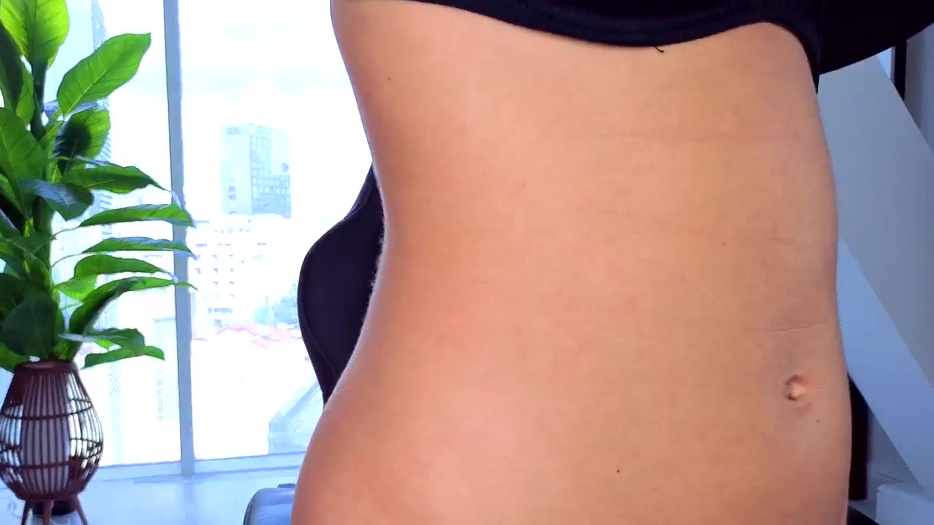 Gallery image thumbnail from AudreyRyen's myfreecams stream on, 08/05/2025, 13:37 image 19 of 20