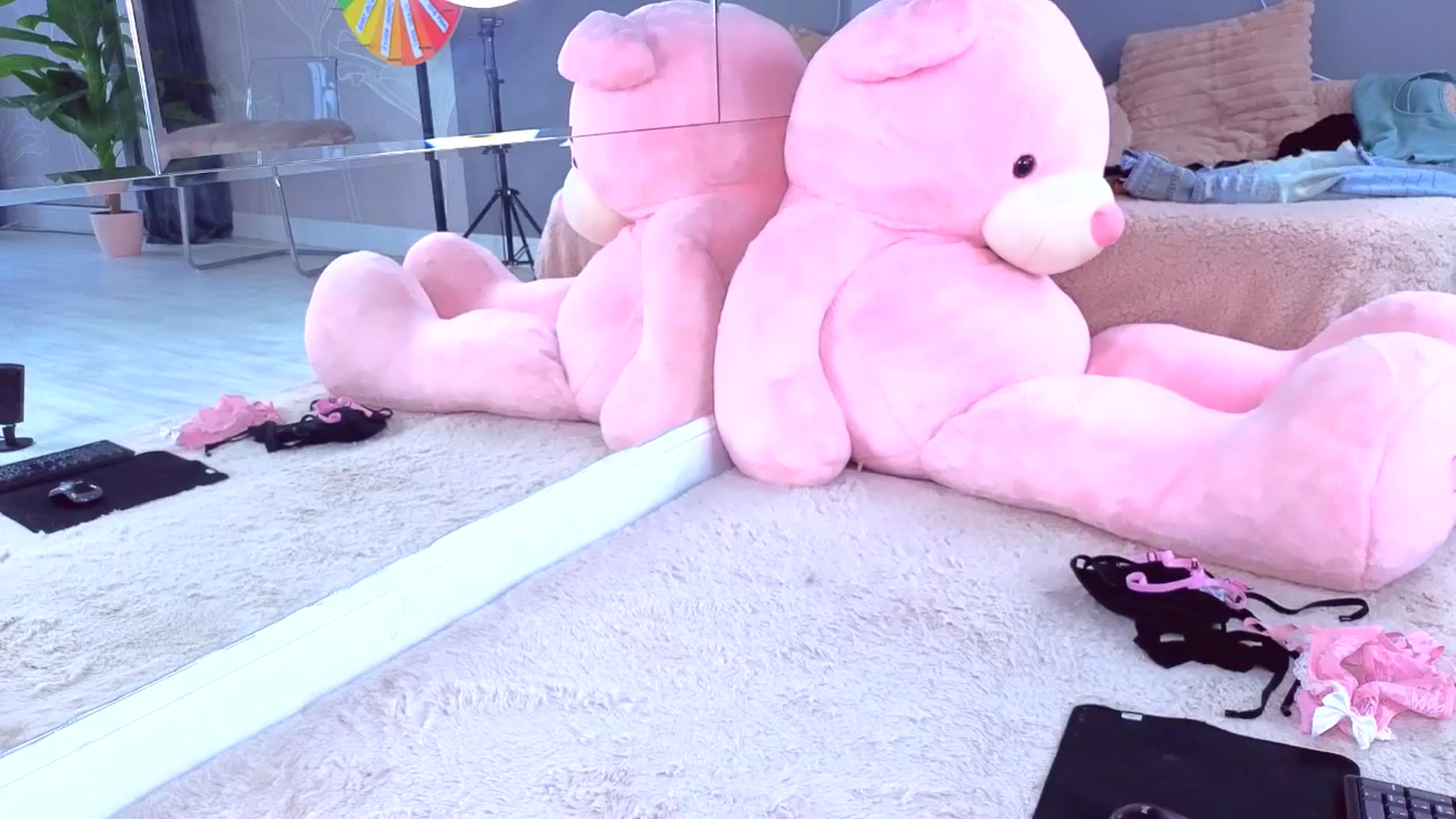 Gallery image thumbnail from AudreyRyen's myfreecams stream on, 03/30/2026, 16:13 image 8 of 20