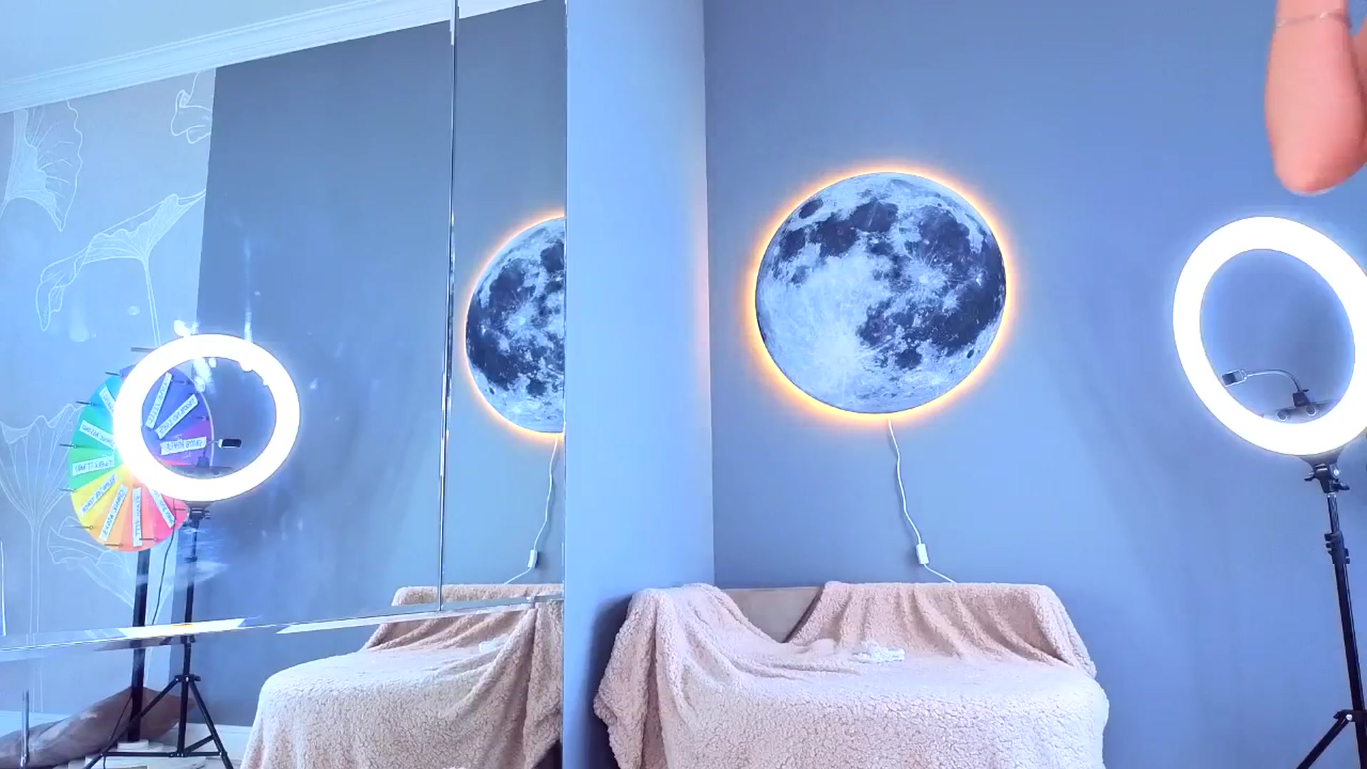 Gallery image thumbnail from AudreyRyen's myfreecams stream on, 04/08/2026, 15:56 image 14 of 20