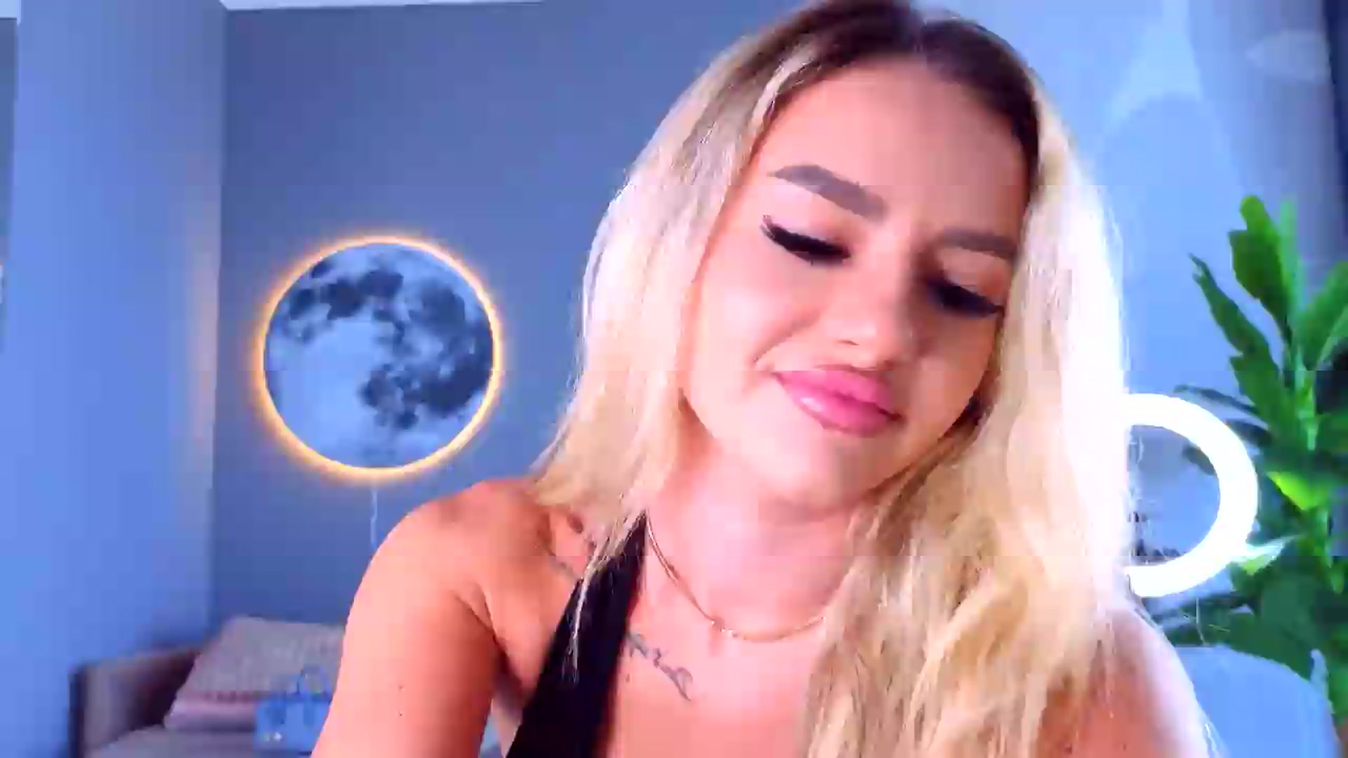 Gallery image thumbnail from AudreyRyen's myfreecams stream on, 08/04/2026, 14:25 image 4 of 20