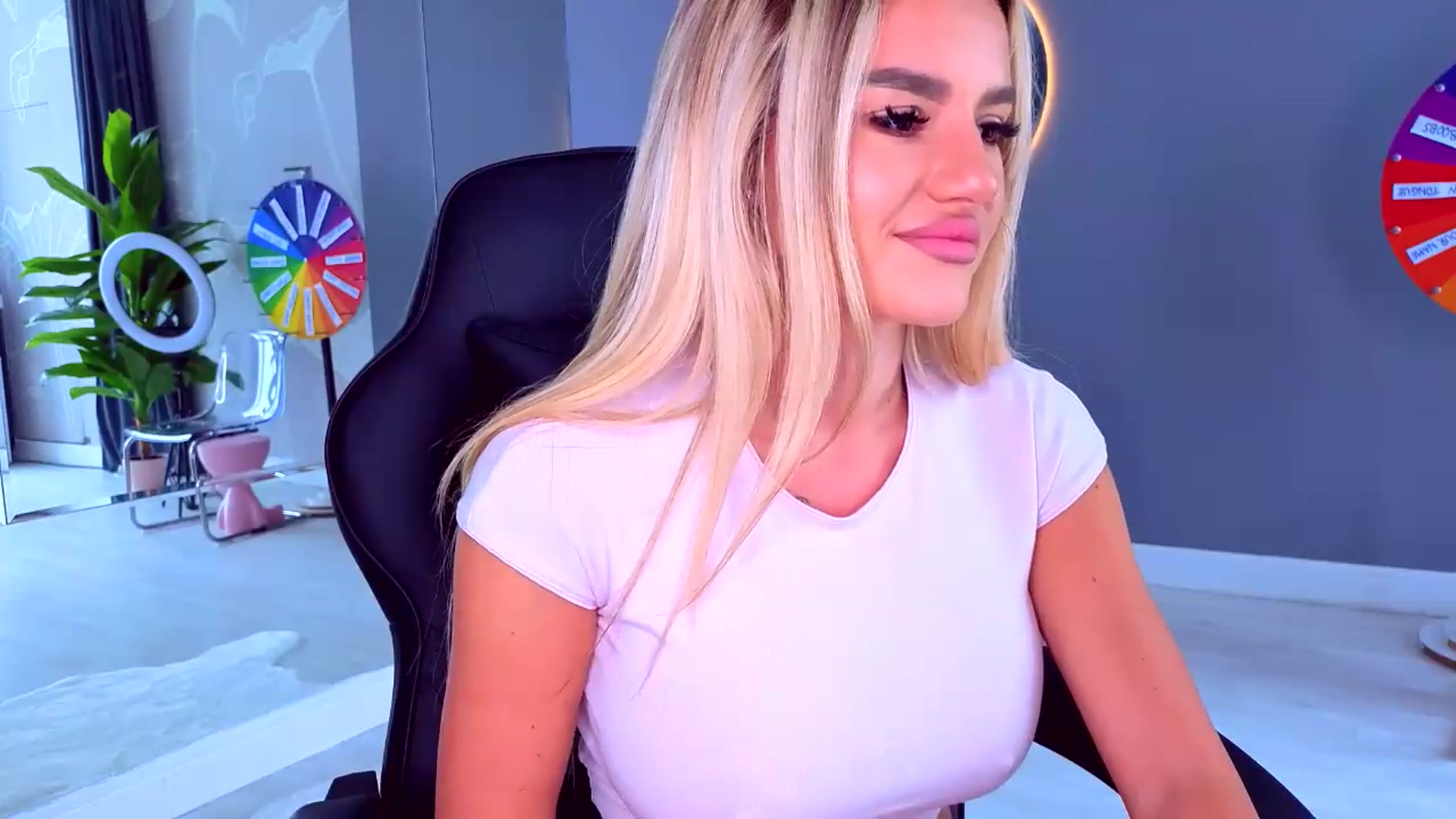 Gallery image thumbnail from AudreyRyen's myfreecams stream on, 08/13/2026, 13:45 image 7 of 20