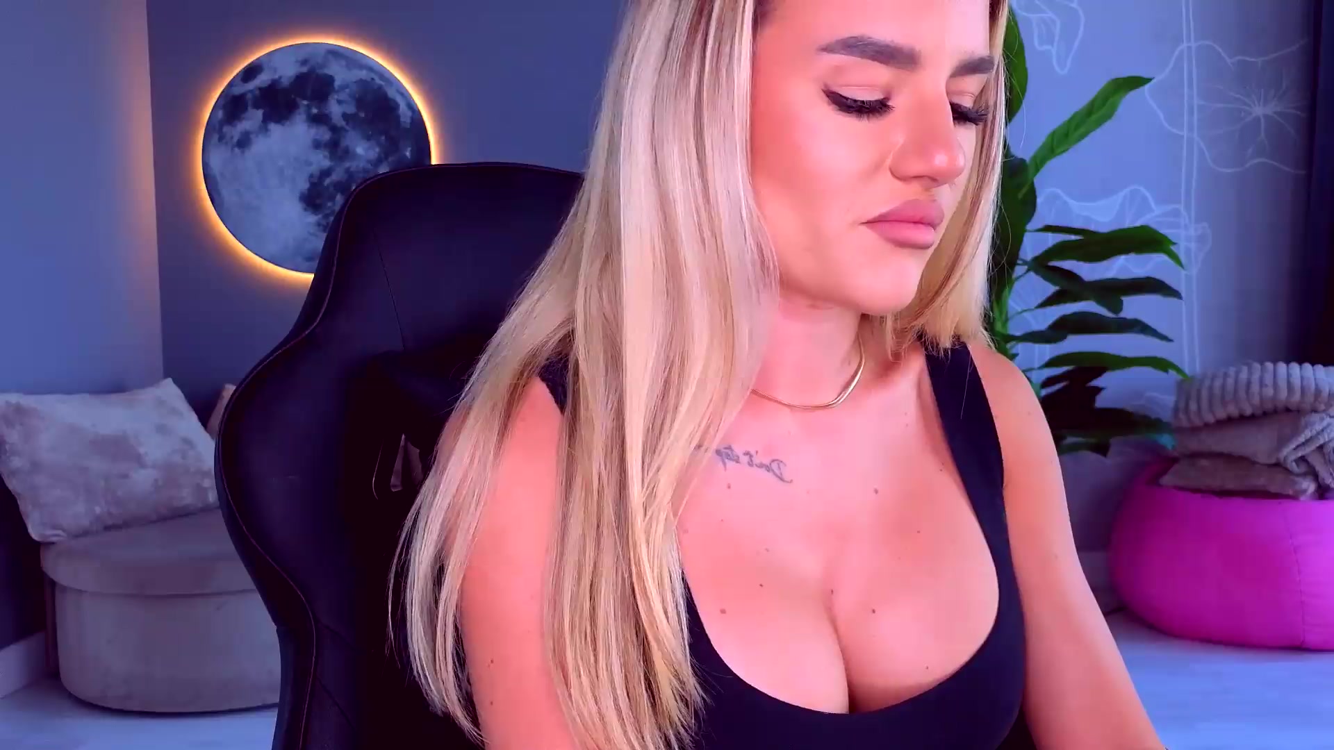 Gallery image thumbnail from AudreyRyen's myfreecams stream on, 09/17/2026, 15:43 image 14 of 20
