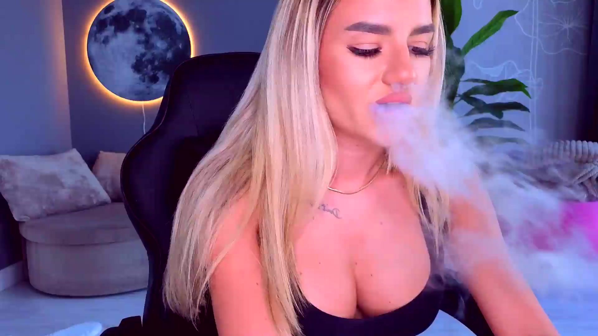 Gallery image thumbnail from AudreyRyen's myfreecams stream on, 09/17/2026, 15:43 image 18 of 20