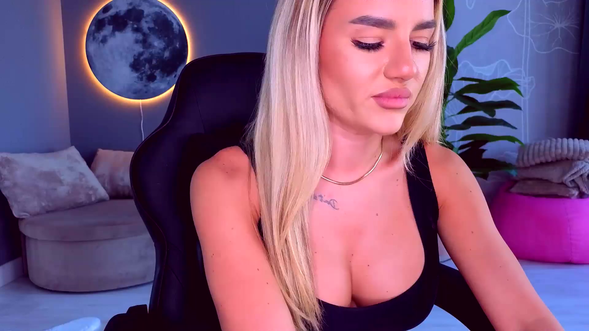 Gallery image thumbnail from AudreyRyen's myfreecams stream on, 09/17/2026, 15:43 image 17 of 20
