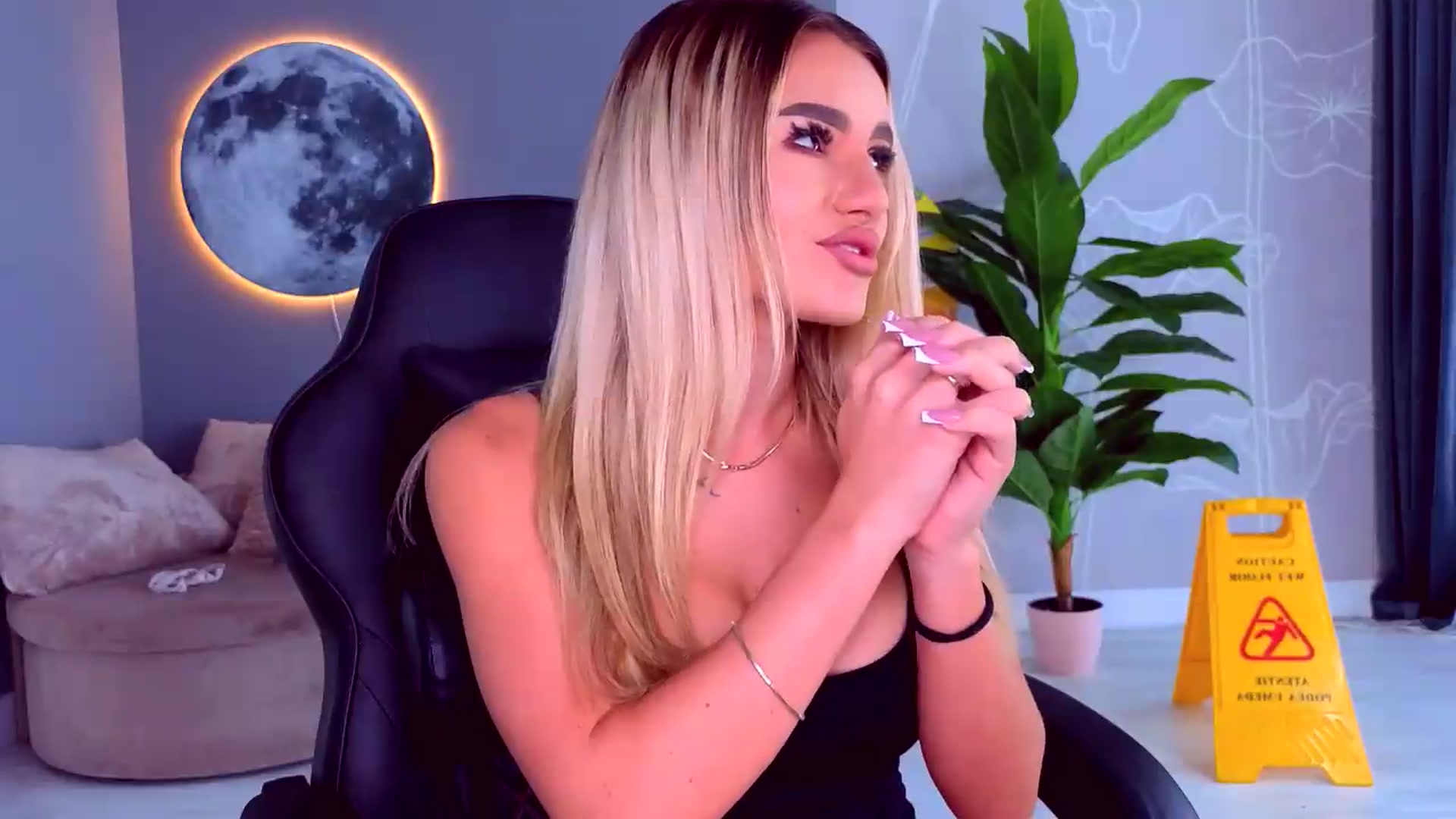 Gallery image thumbnail from AudreyRyen's myfreecams stream on, 09/23/2026, 13:27 image 19 of 20