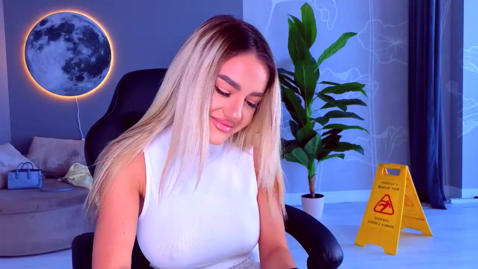 Gallery image thumbnail from AudreyRyen's myfreecams stream on, 09/24/2026, 13:27 image 5 of 20