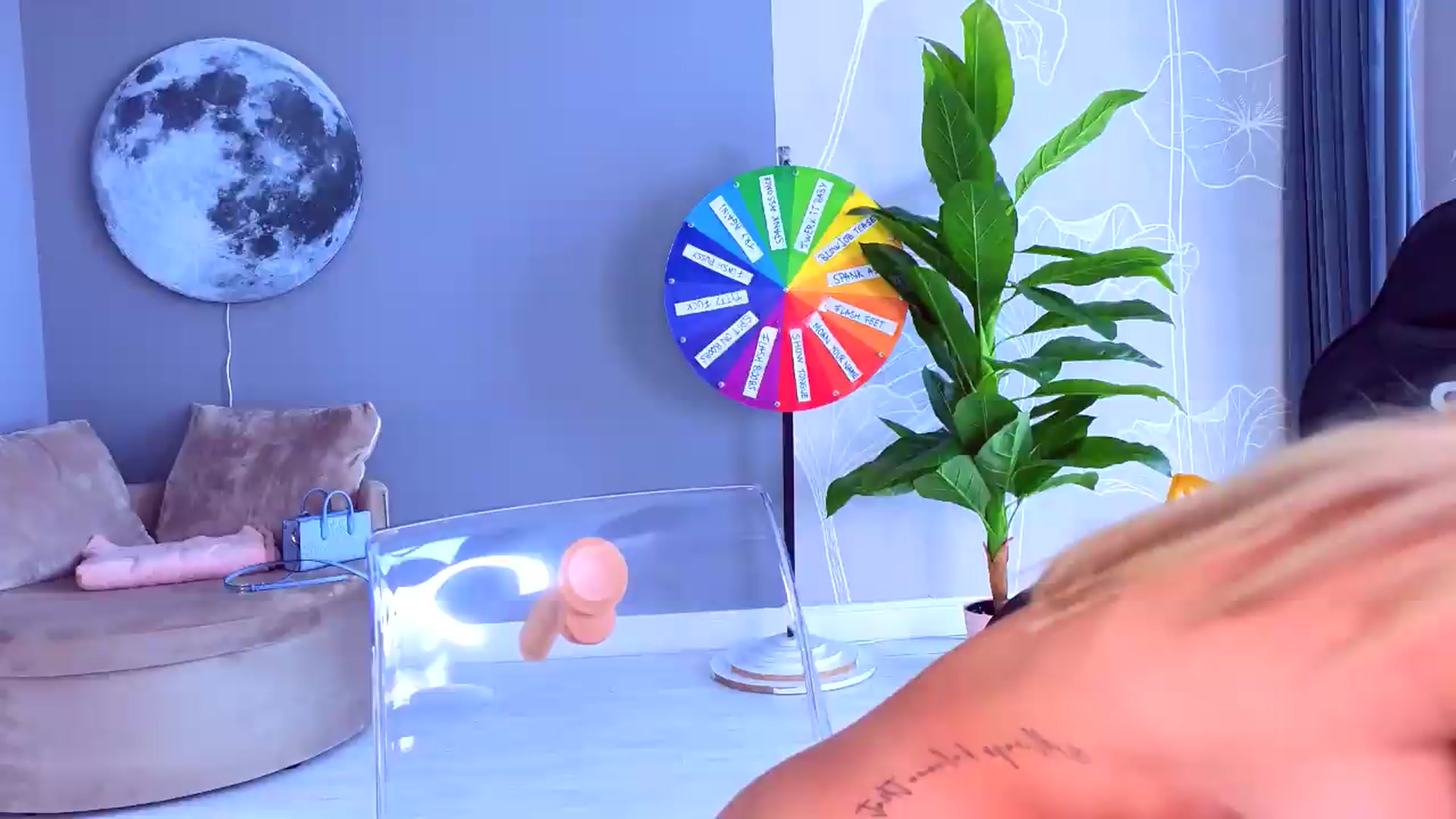 Gallery image thumbnail from AudreyRyen's myfreecams stream on, 09/25/2026, 17:19 image 3 of 20