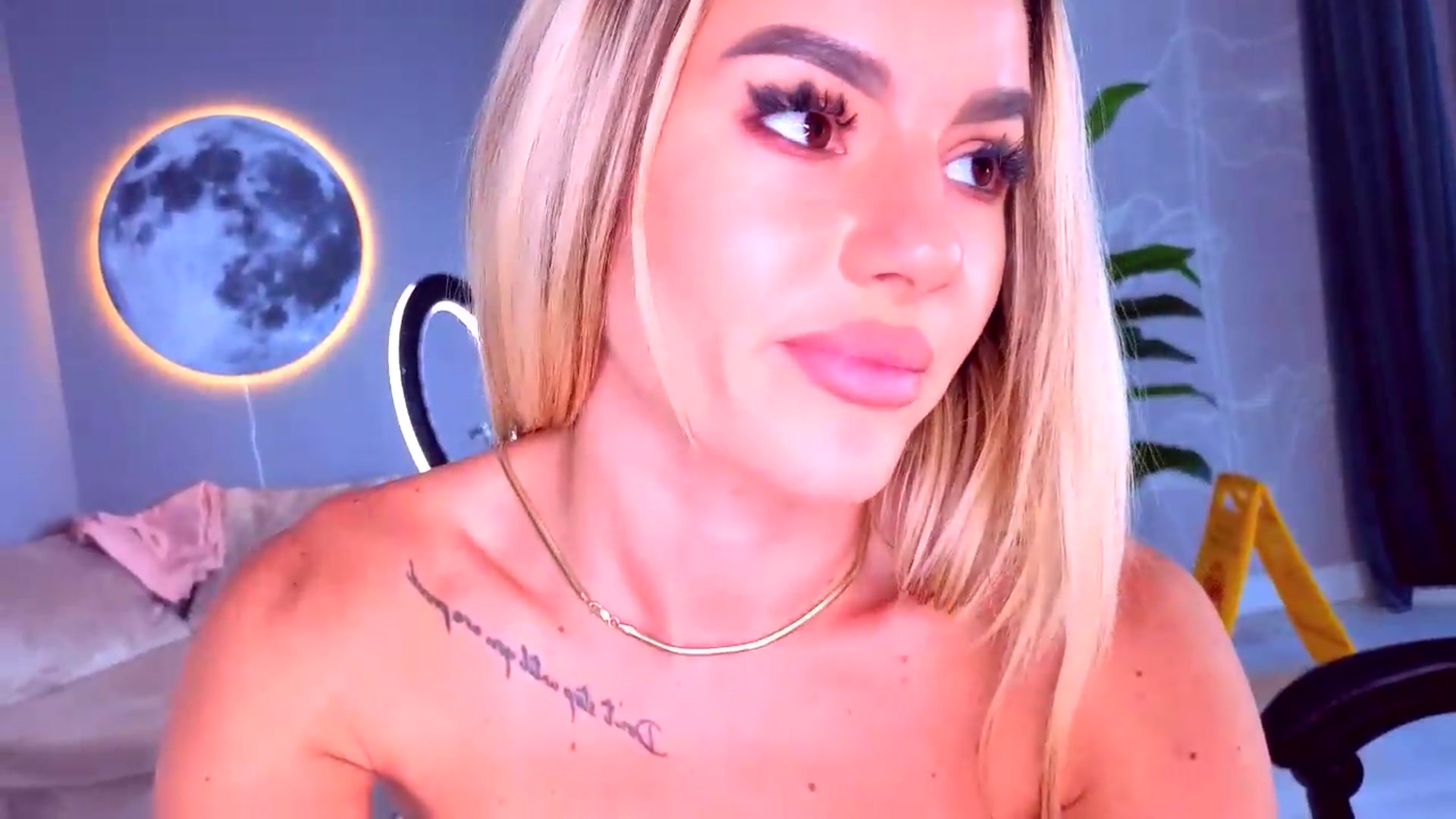 Gallery image thumbnail from AudreyRyen's myfreecams stream on, 09/25/2026, 17:19 image 13 of 20