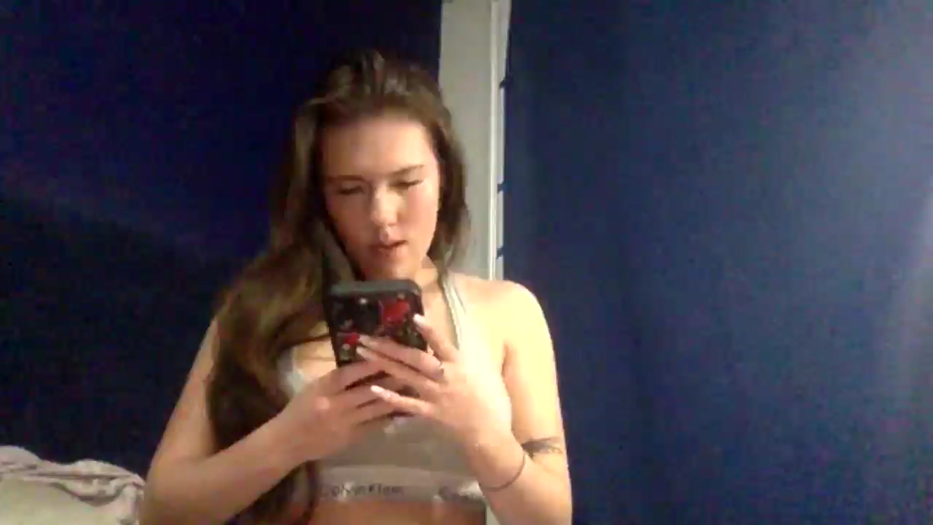 Gallery image thumbnail from Audreylane07's myfreecams stream on, 11/17/2025, 23:29 image 6 of 20