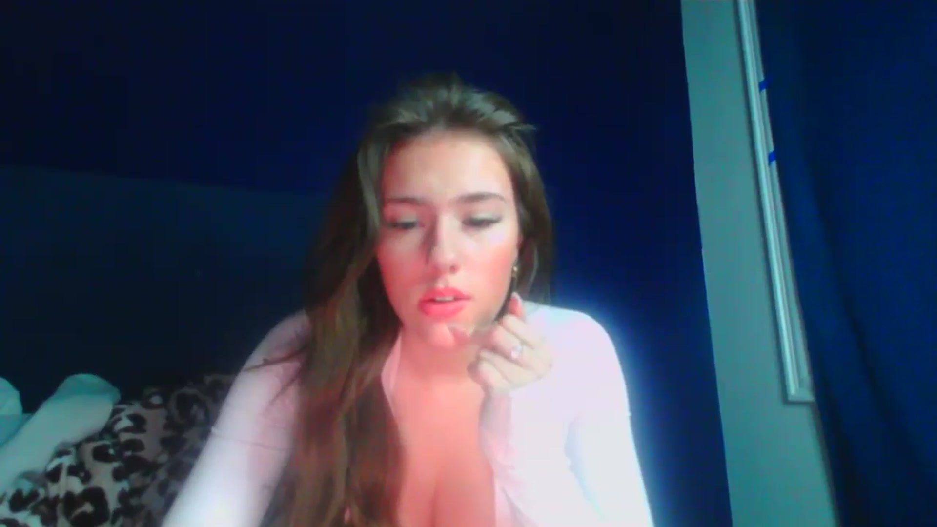 Gallery image thumbnail from Audreylane07's myfreecams stream on, 12/01/2025, 03:27 image 6 of 20