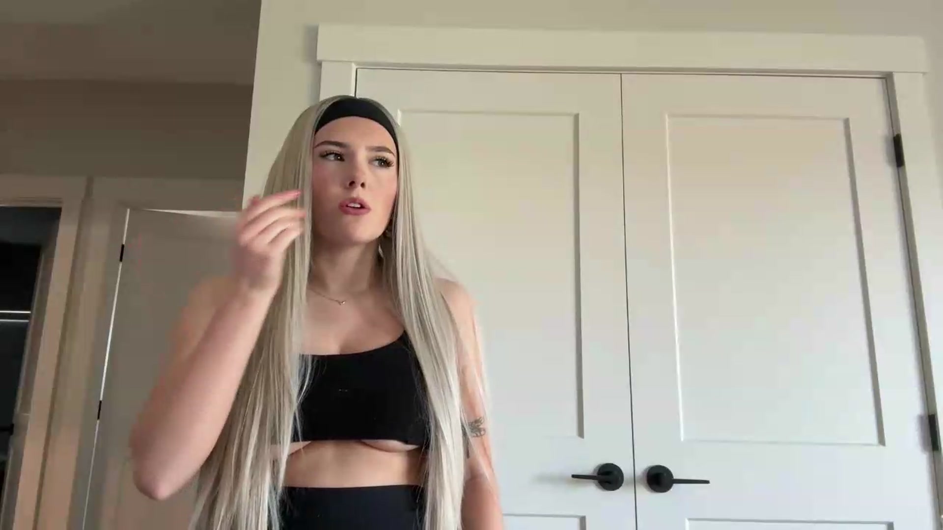 Gallery image thumbnail from Audreylane07's myfreecams stream on, 06/04/2026, 12:09 image 11 of 20