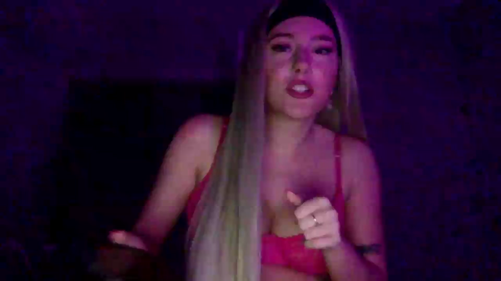 Gallery image thumbnail from Audreylane07's myfreecams stream on, 06/08/2026, 03:41 image 1 of 20