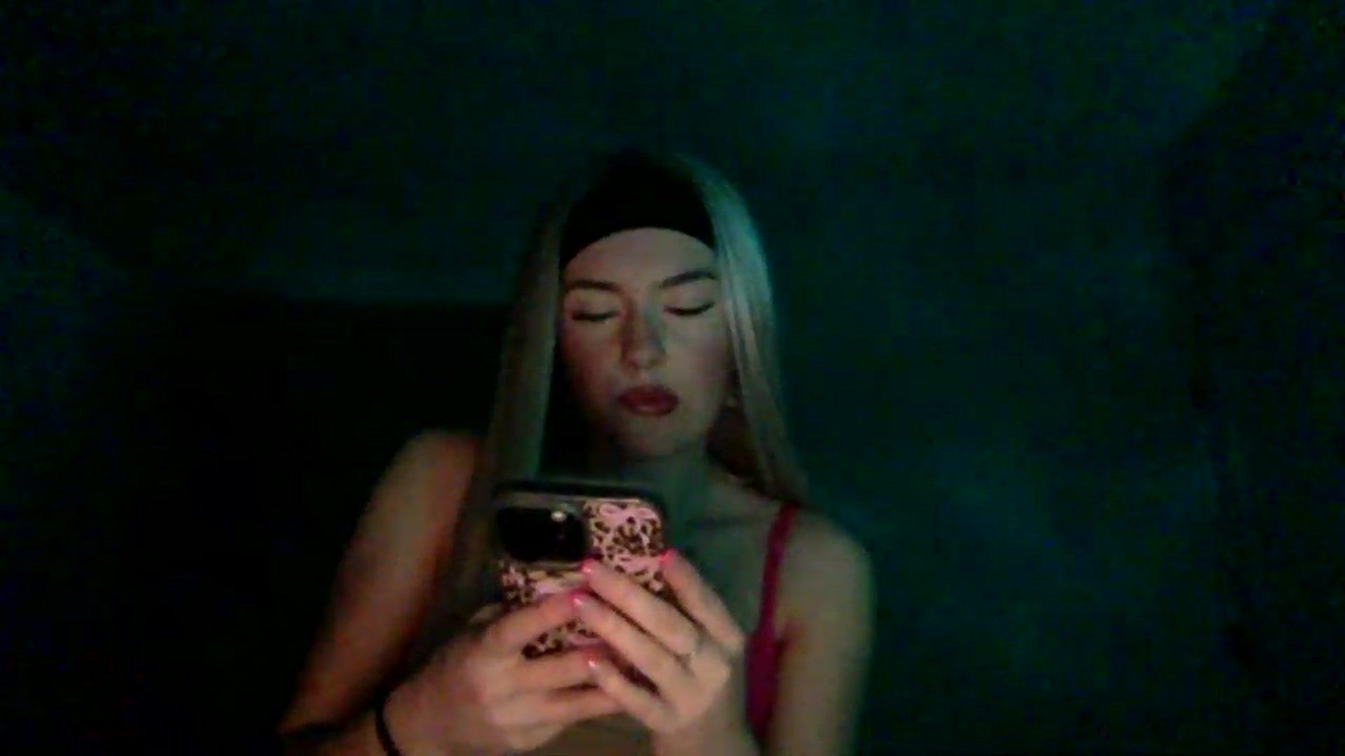 Gallery image thumbnail from Audreylane07's myfreecams stream on, 06/09/2026, 01:59 image 16 of 20