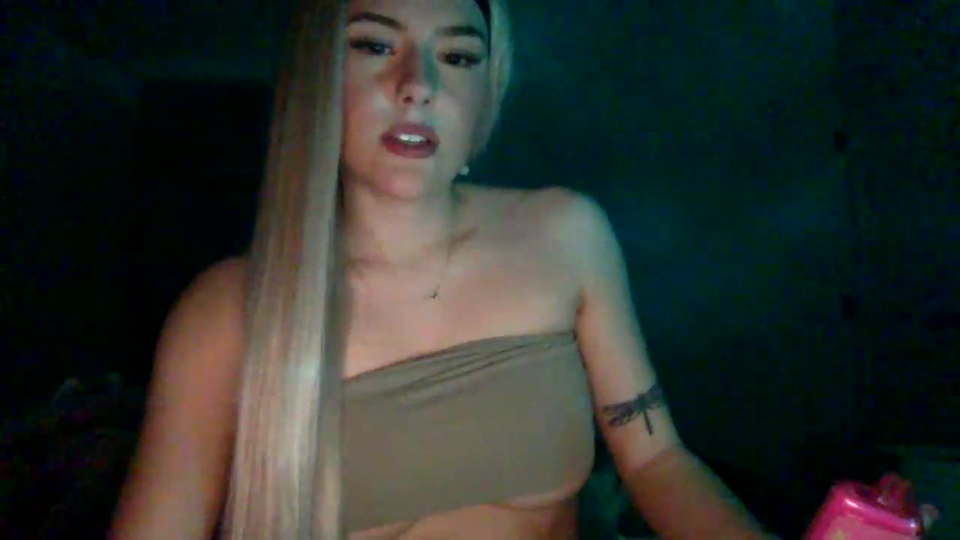 Gallery image thumbnail from Audreylane07's myfreecams stream on, 06/09/2026, 04:12 image 7 of 20