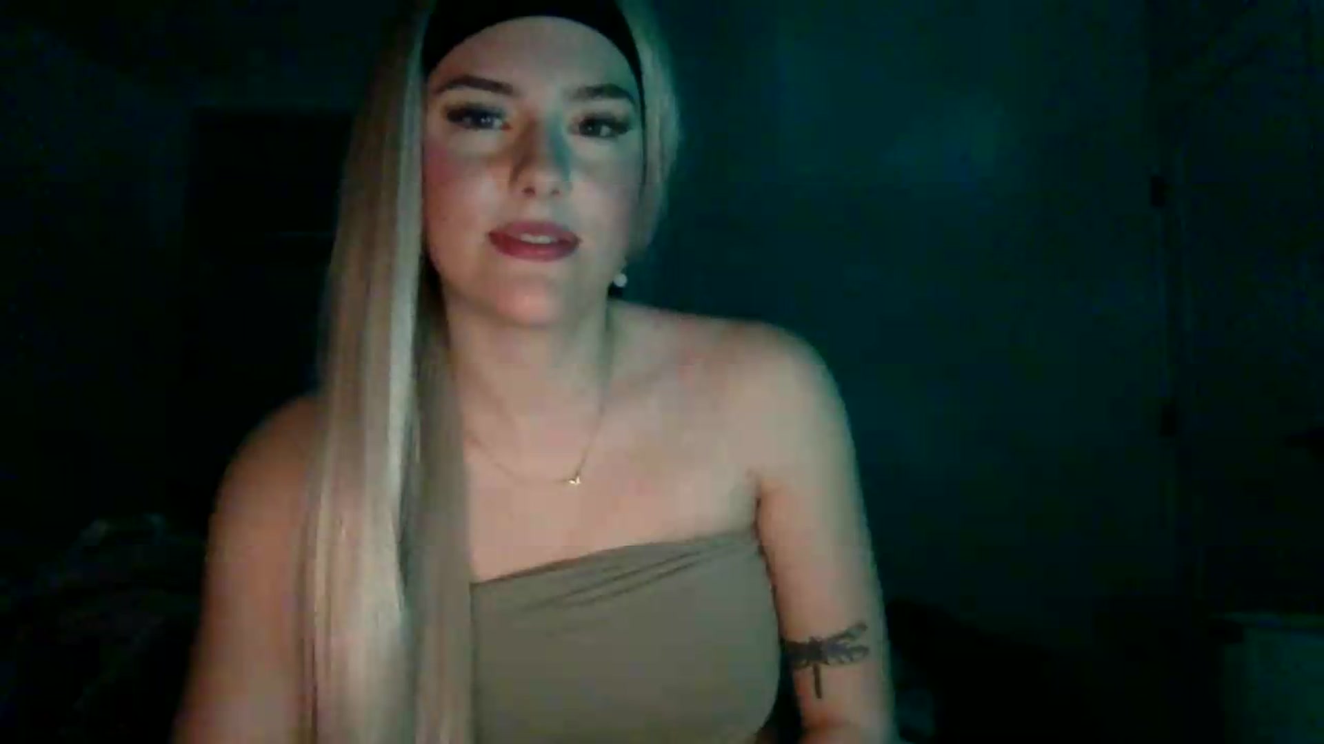 Gallery image thumbnail from Audreylane07's myfreecams stream on, 06/09/2026, 04:12 image 6 of 20