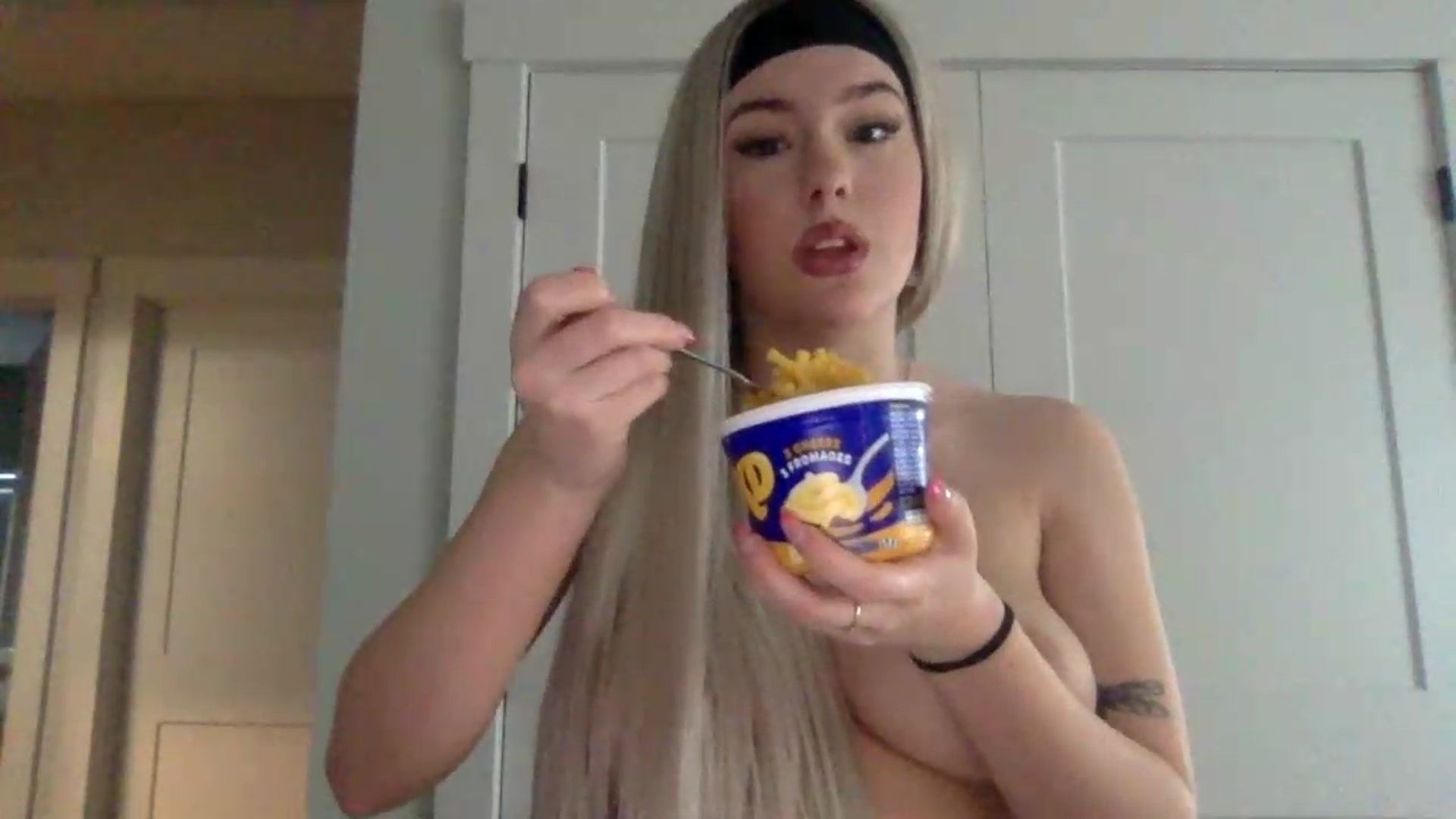 Gallery image thumbnail from Audreylane07's myfreecams stream on, 06/09/2026, 13:05 image 11 of 20