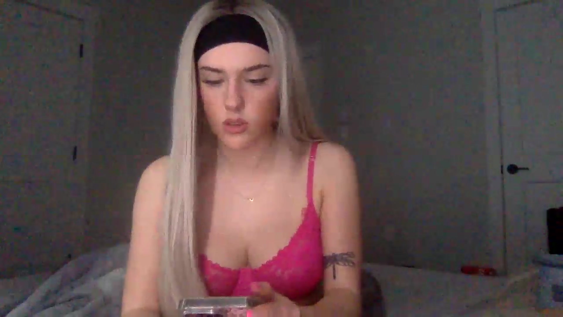 Gallery image thumbnail from Audreylane07's myfreecams stream on, 06/10/2026, 18:19 image 10 of 20