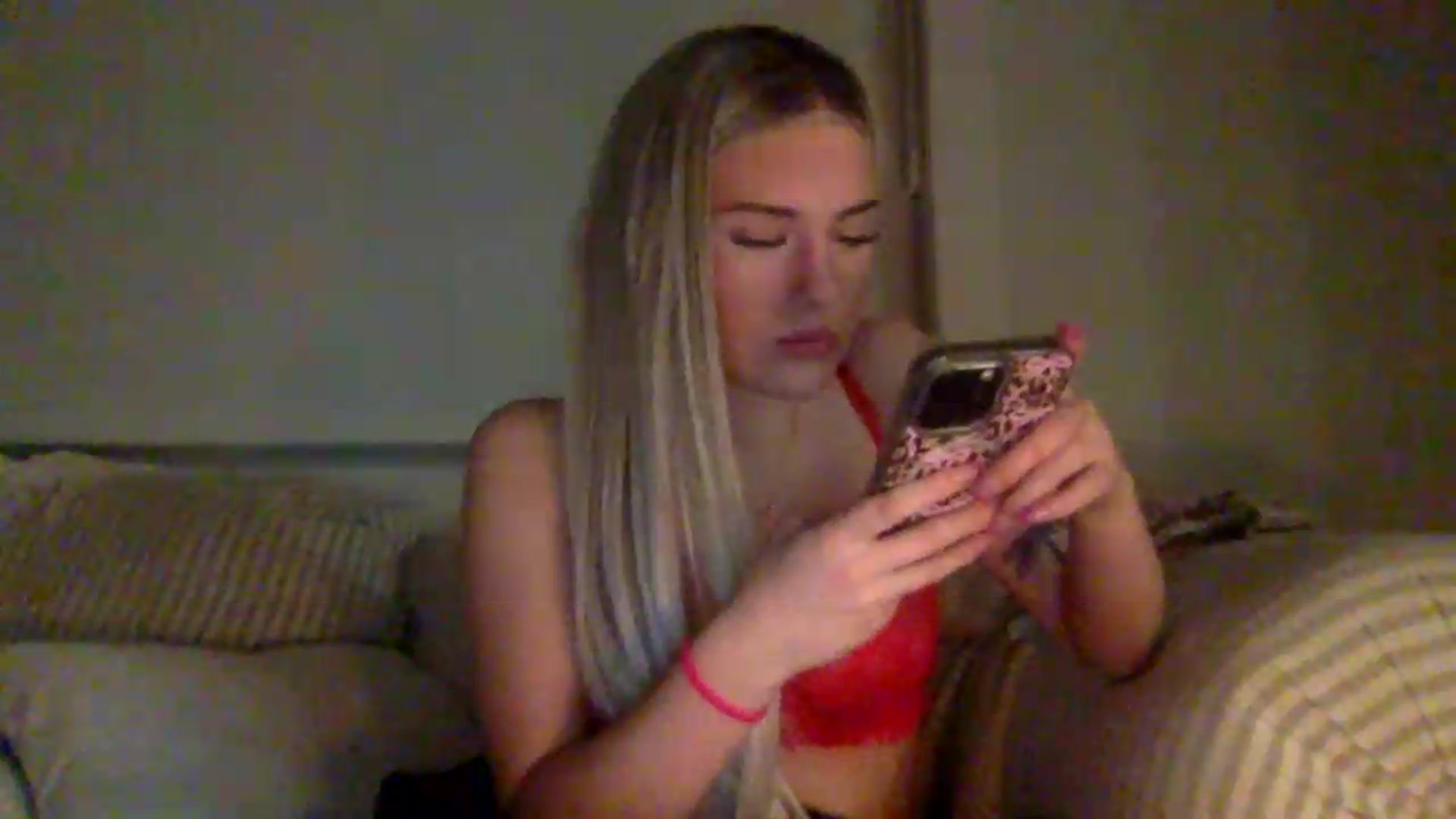 Gallery image thumbnail from Audreylane07's myfreecams stream on, 06/12/2026, 04:47 image 15 of 20