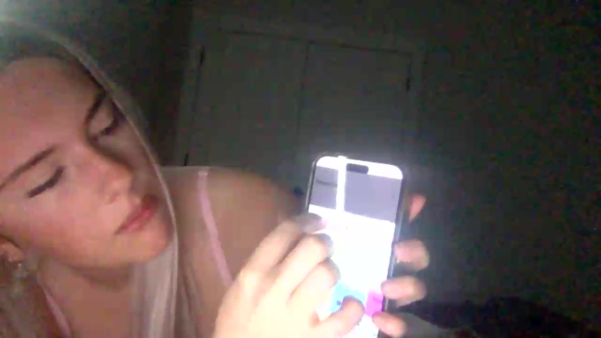 Gallery image thumbnail from Audreylane07's myfreecams stream on, 07/08/2026, 15:57 image 16 of 20