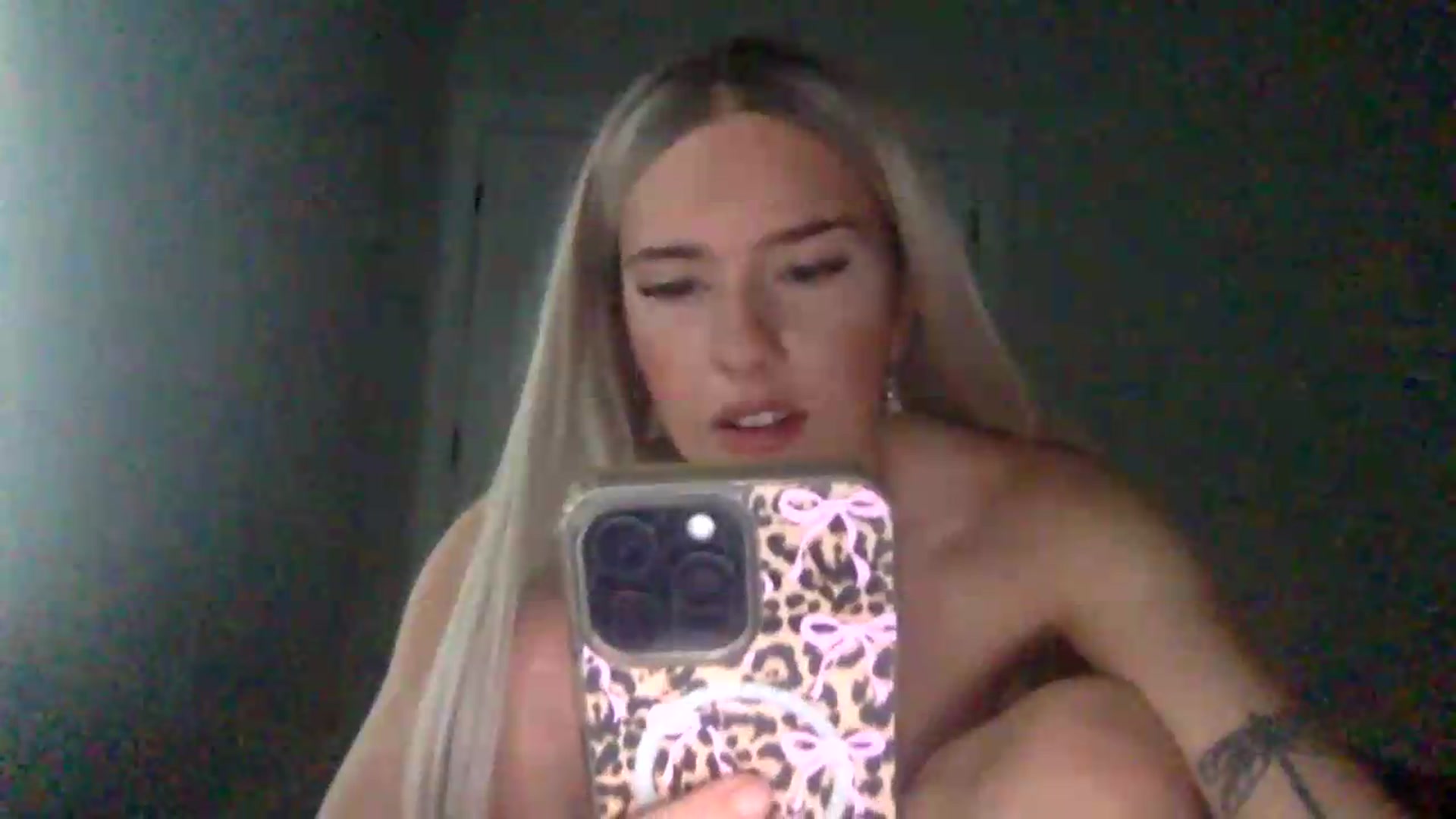 Gallery image thumbnail from Audreylane07's myfreecams stream on, 07/08/2026, 16:42 image 18 of 20