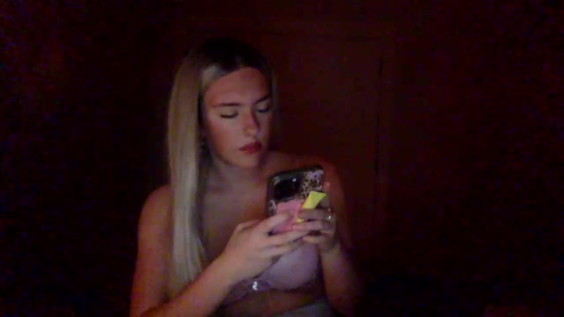 Gallery image thumbnail from Audreylane07's myfreecams stream on, 07/09/2026, 02:40 image 19 of 20