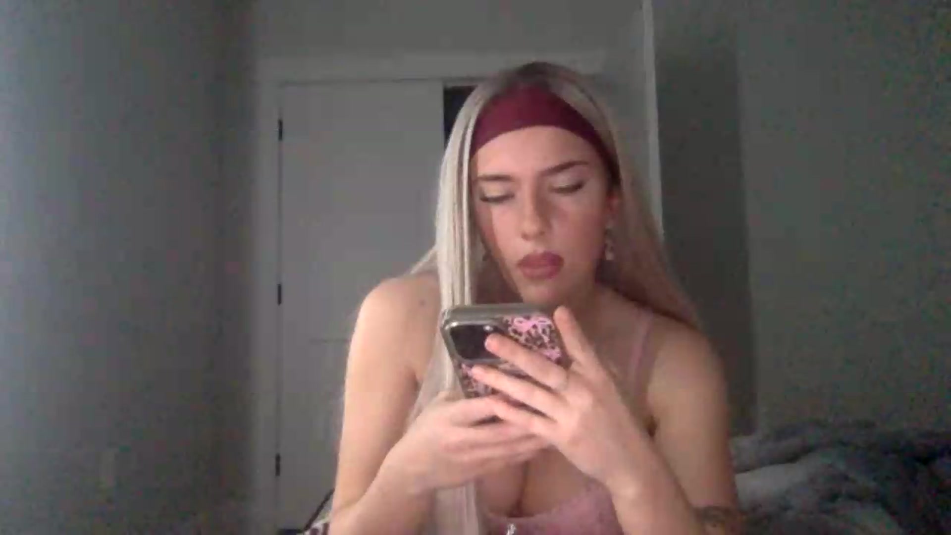 Gallery image thumbnail from Audreylane07's myfreecams stream on, 07/10/2026, 16:52 image 9 of 20